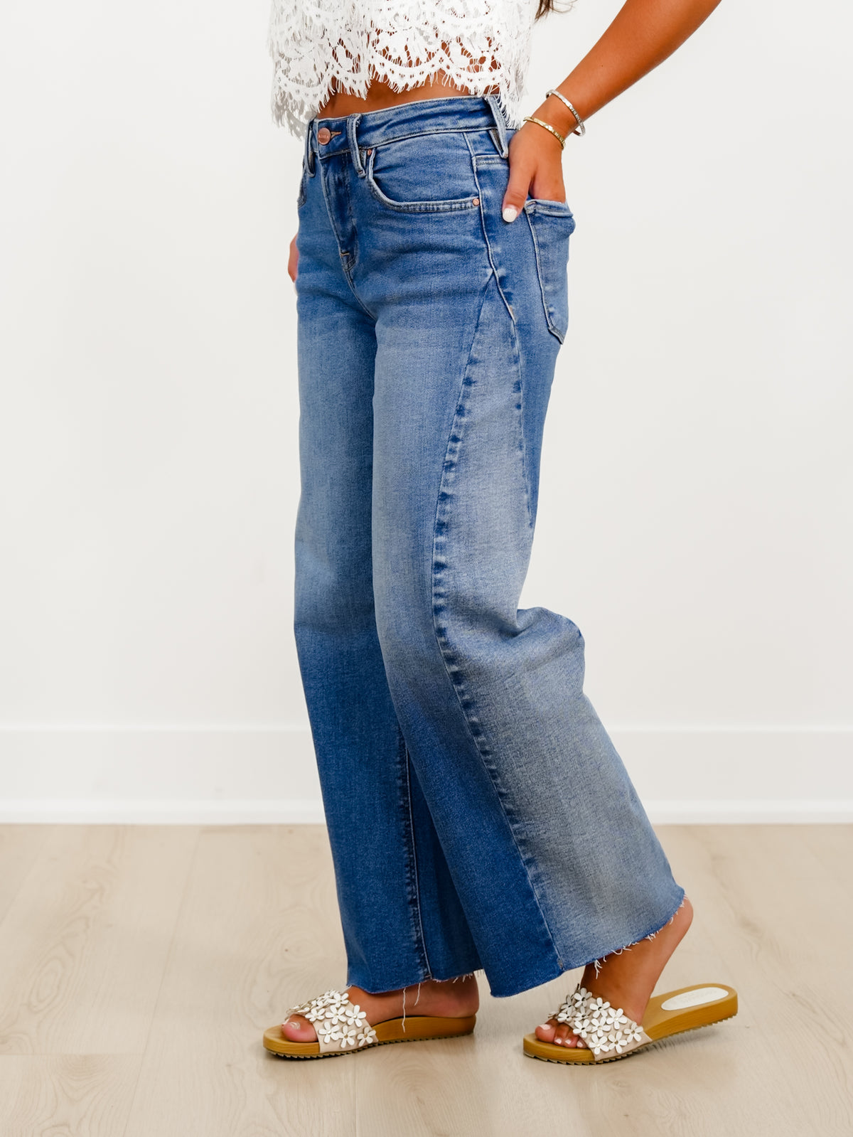 Risen High Rise Medium Wash Slouchy Barrel Jeans With Contrasting Wash - Freckled Poppy