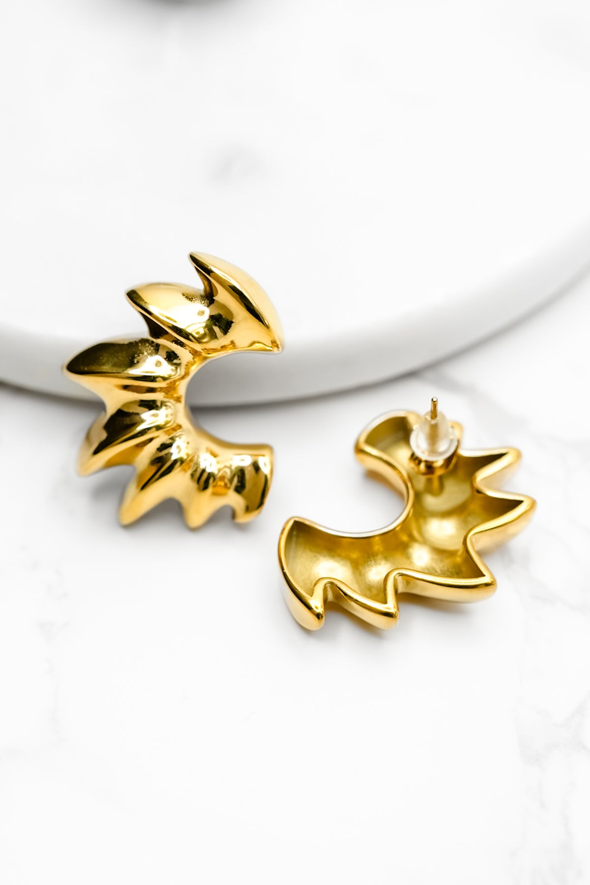 Treasure Jewels Sweet Curve Earrings - Freckled Poppy