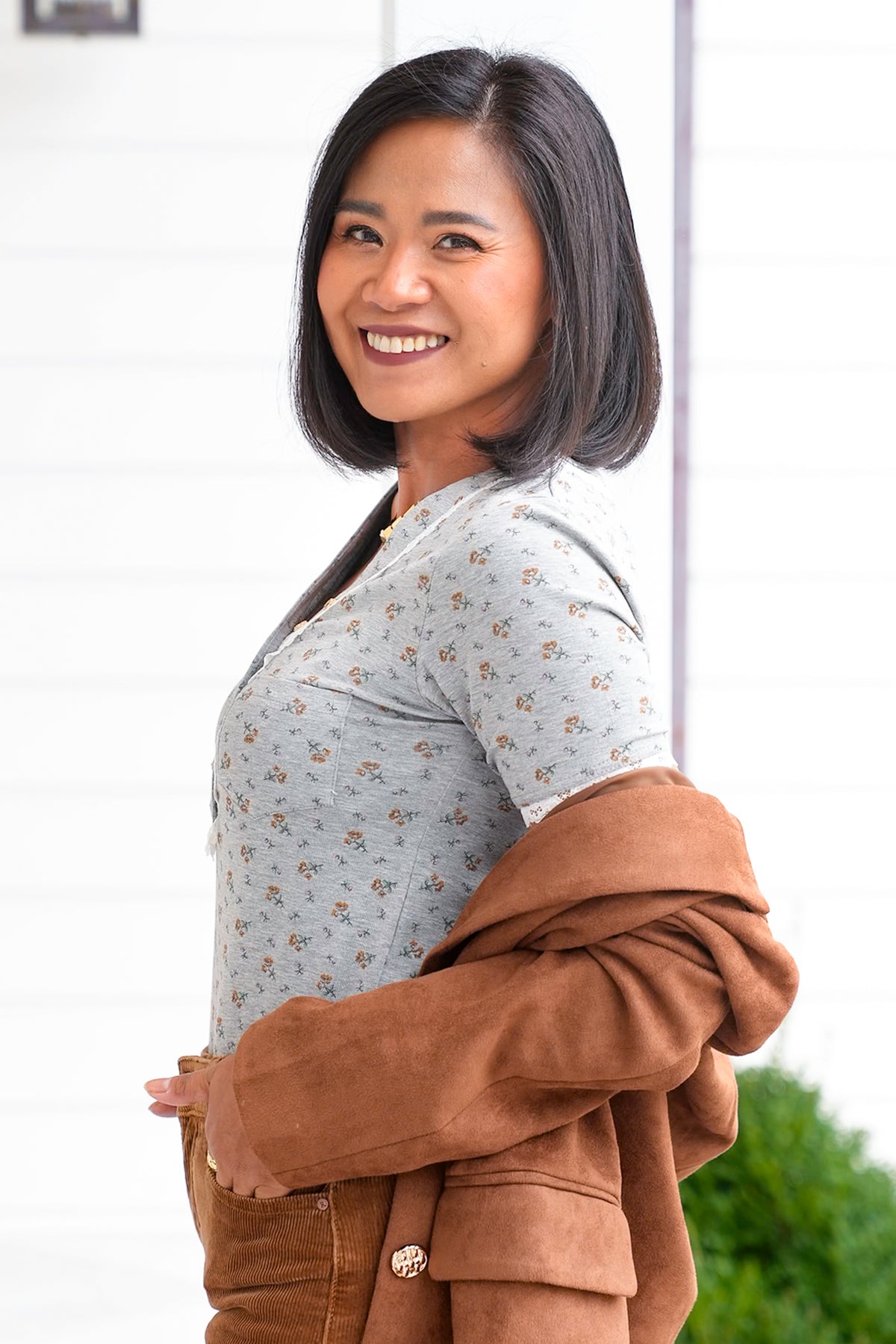 POL Floral Print Short Sleeve V-Neck Top - Freckled Poppy