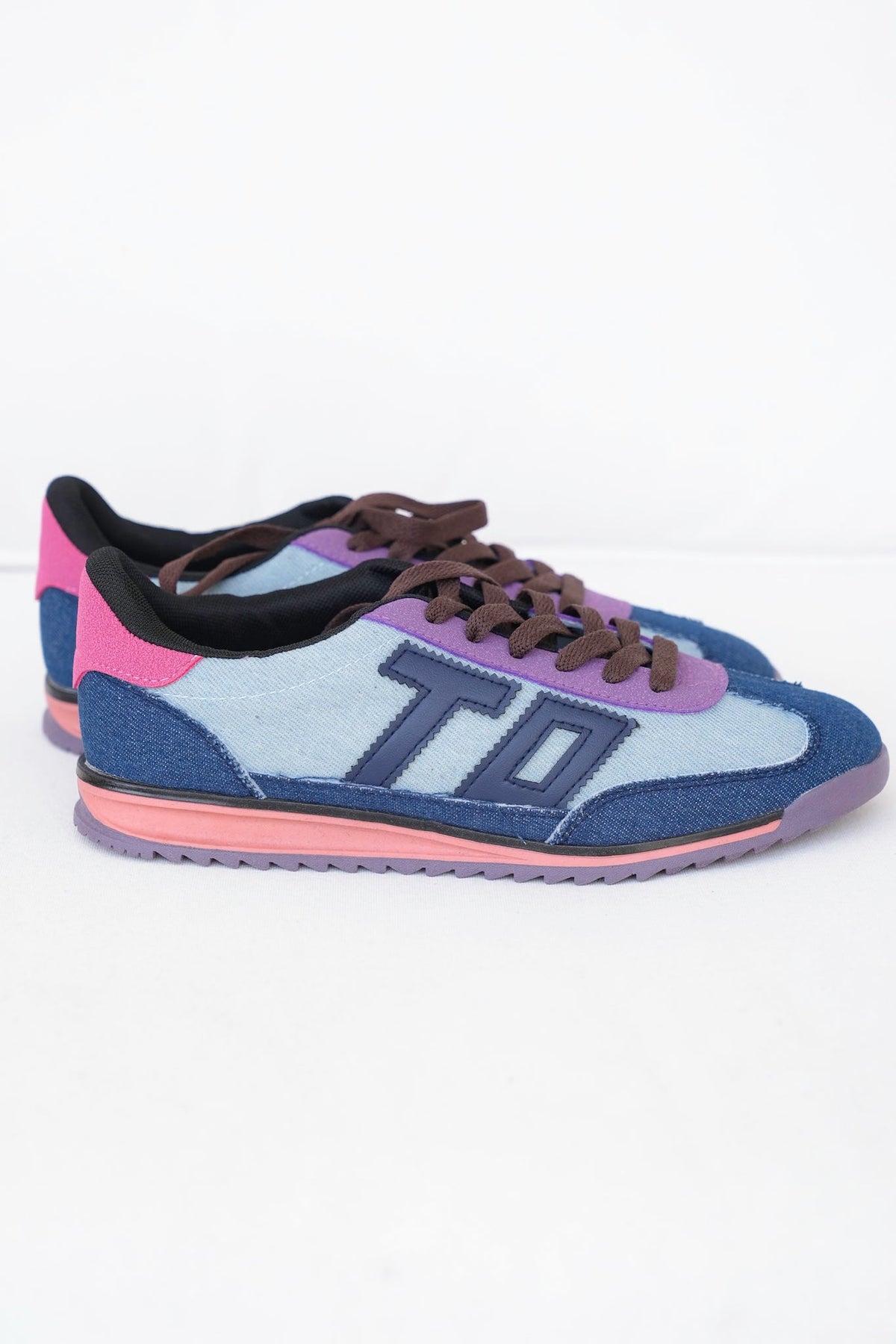 Vintage Retro Running Sneaker - Freckled Poppy