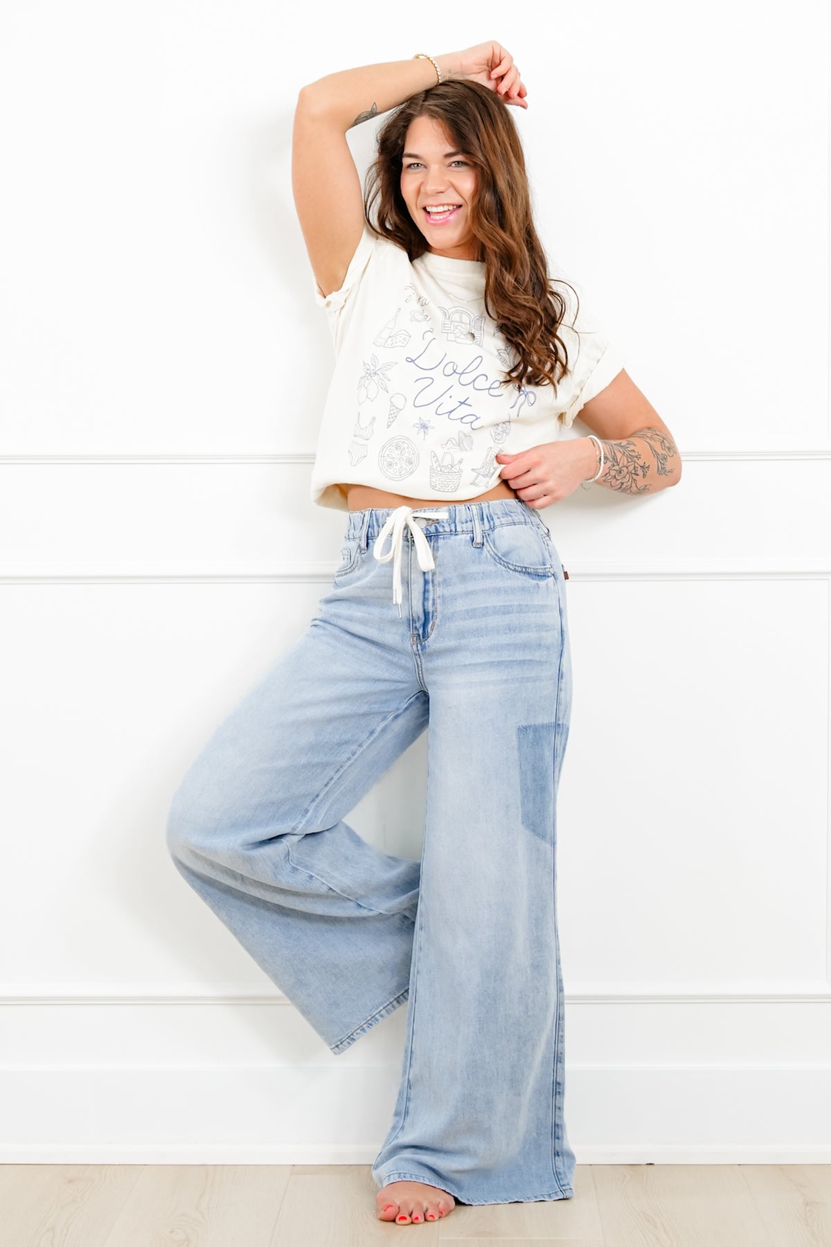Judy Blue High Rise Light Wash Elastic Waistband Featherweight Palazzo Jeans with Shadow Pockets - Freckled Poppy