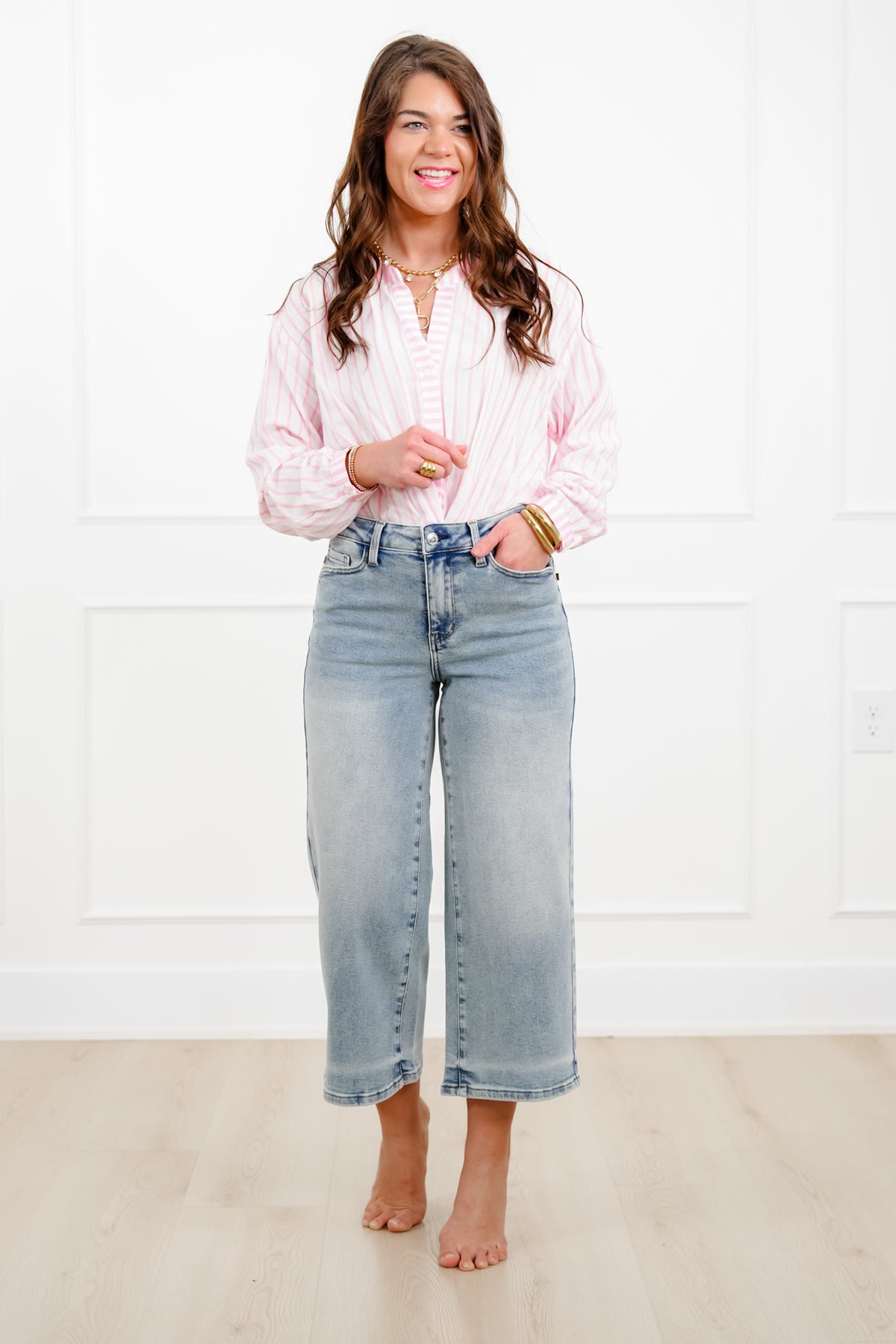 Judy Blue Mid Rise Medium Wash Cropped Wide Leg Jeans - Freckled Poppy