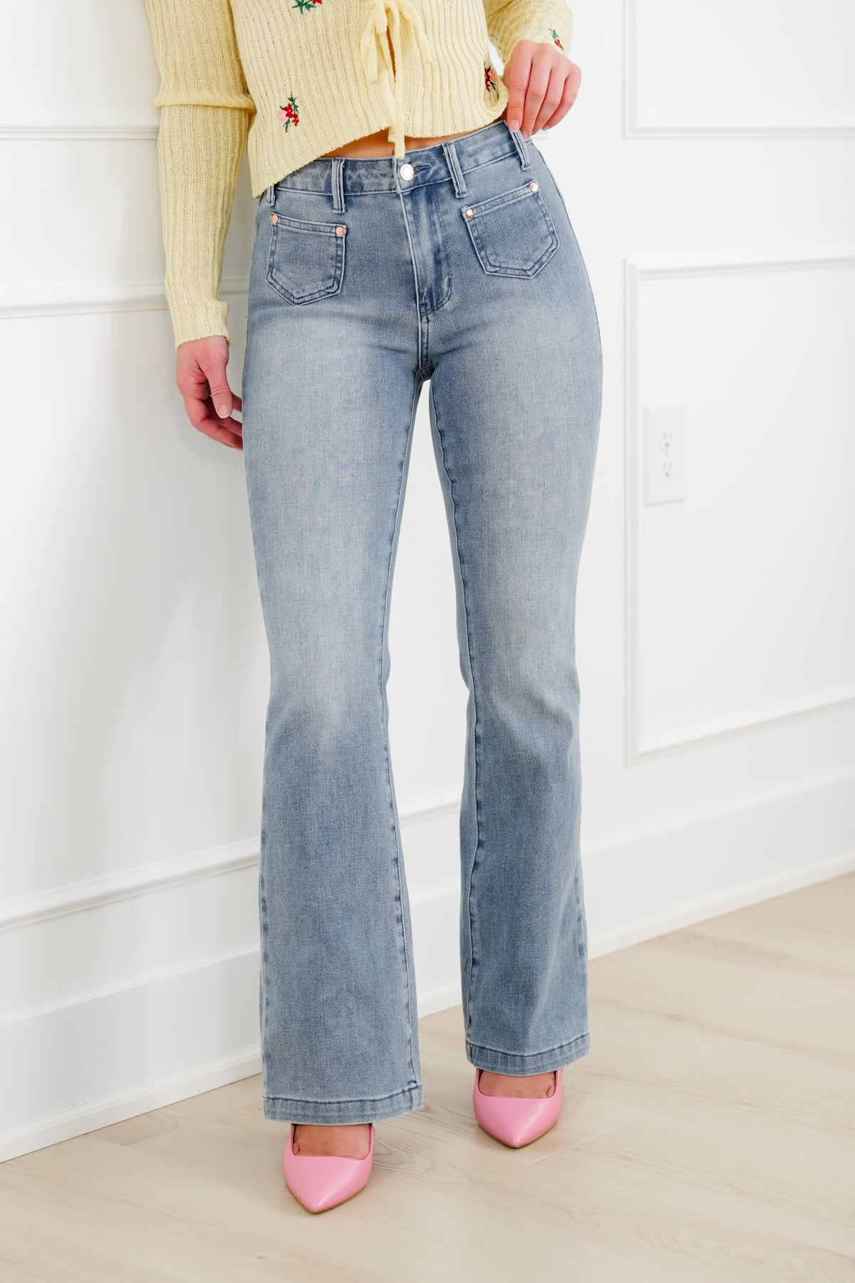 Judy Blue Sunday Stroll Mid Rise Medium Wash Bootcut Jeans with Front Patch Pockets - Freckled Poppy