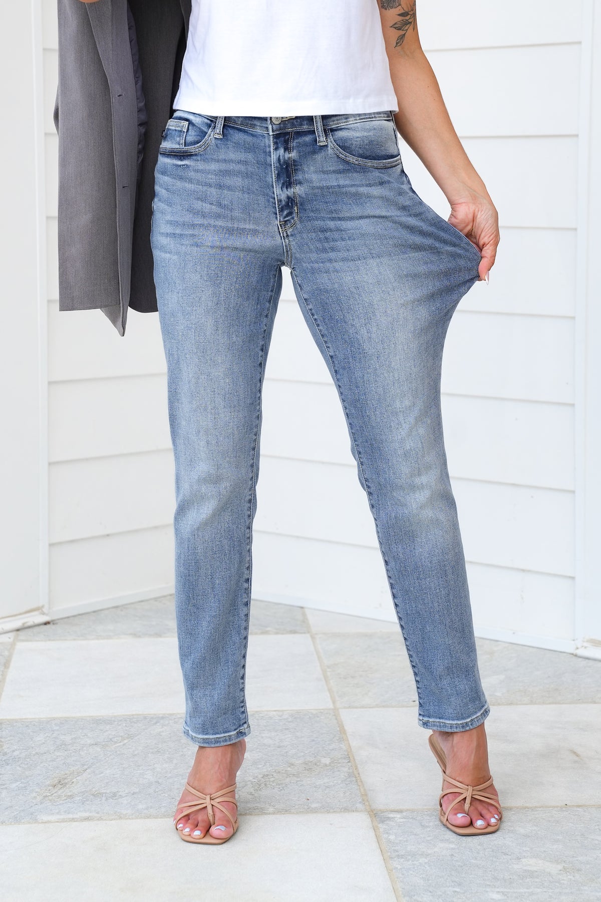 Judy Blue Work From Home Mid Rise Bleach Washed Boyfriends - Freckled Poppy