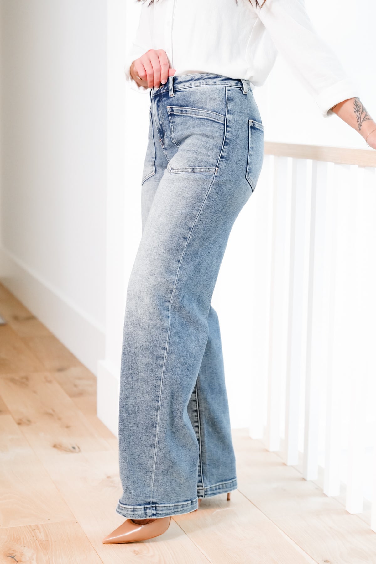 Risen Mid Rise Medium Wash Relaxed Fit Baggy Jeans with Patch Pockets - Freckled Poppy