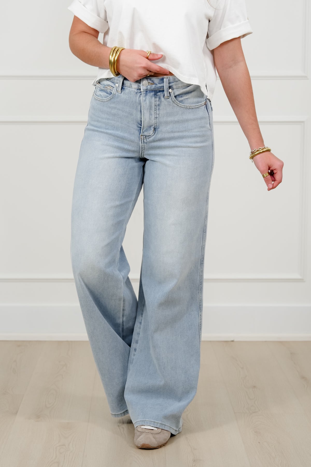 Judy Blue Secret Sauce 2.0 High Rise Light Wash Petite/Reg Tummy Control Retro Wide Leg Jeans - Freckled Poppy