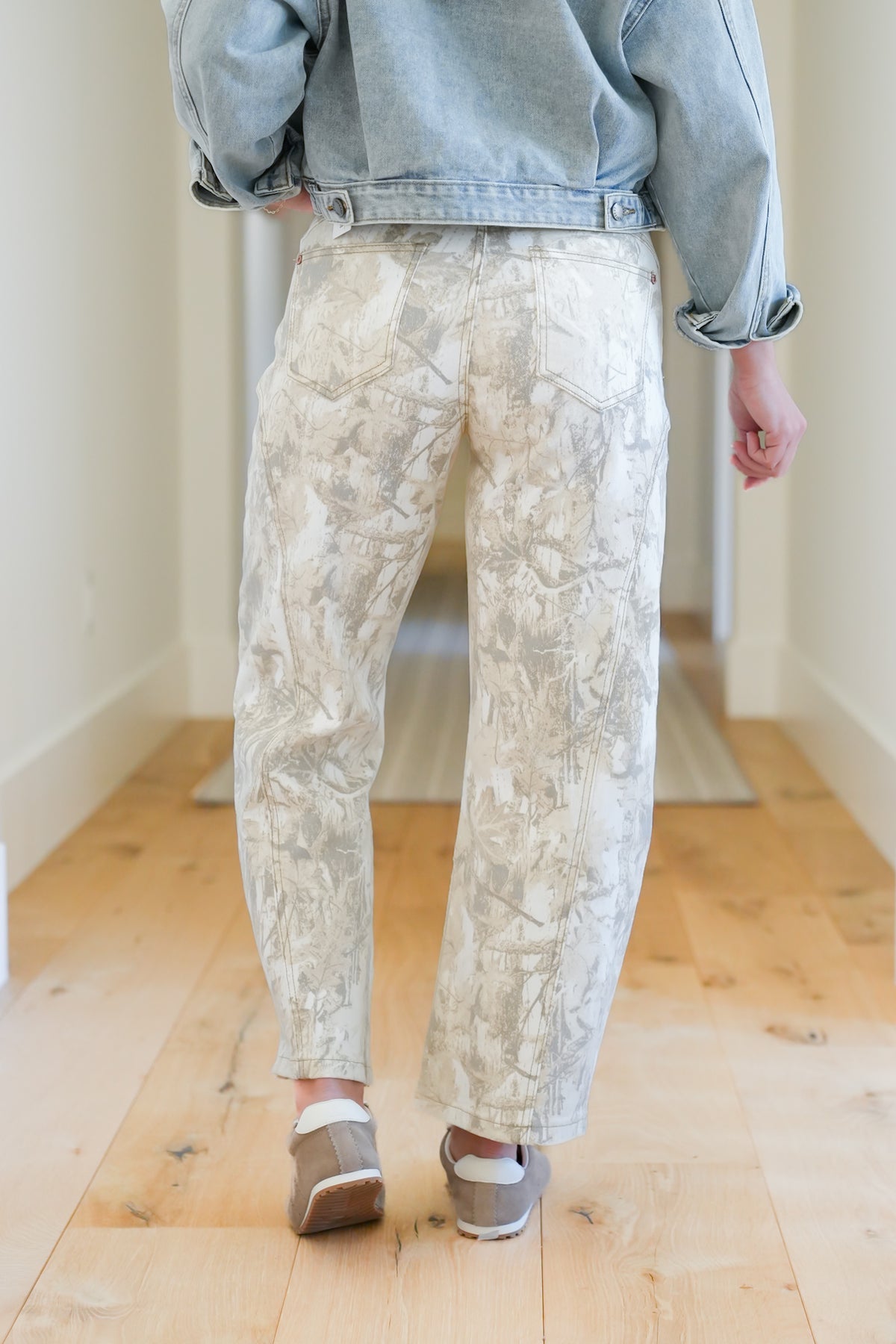 Restock! Saige High Rise Sand Tummy Control Barrel Camo Jeans - Freckled Poppy