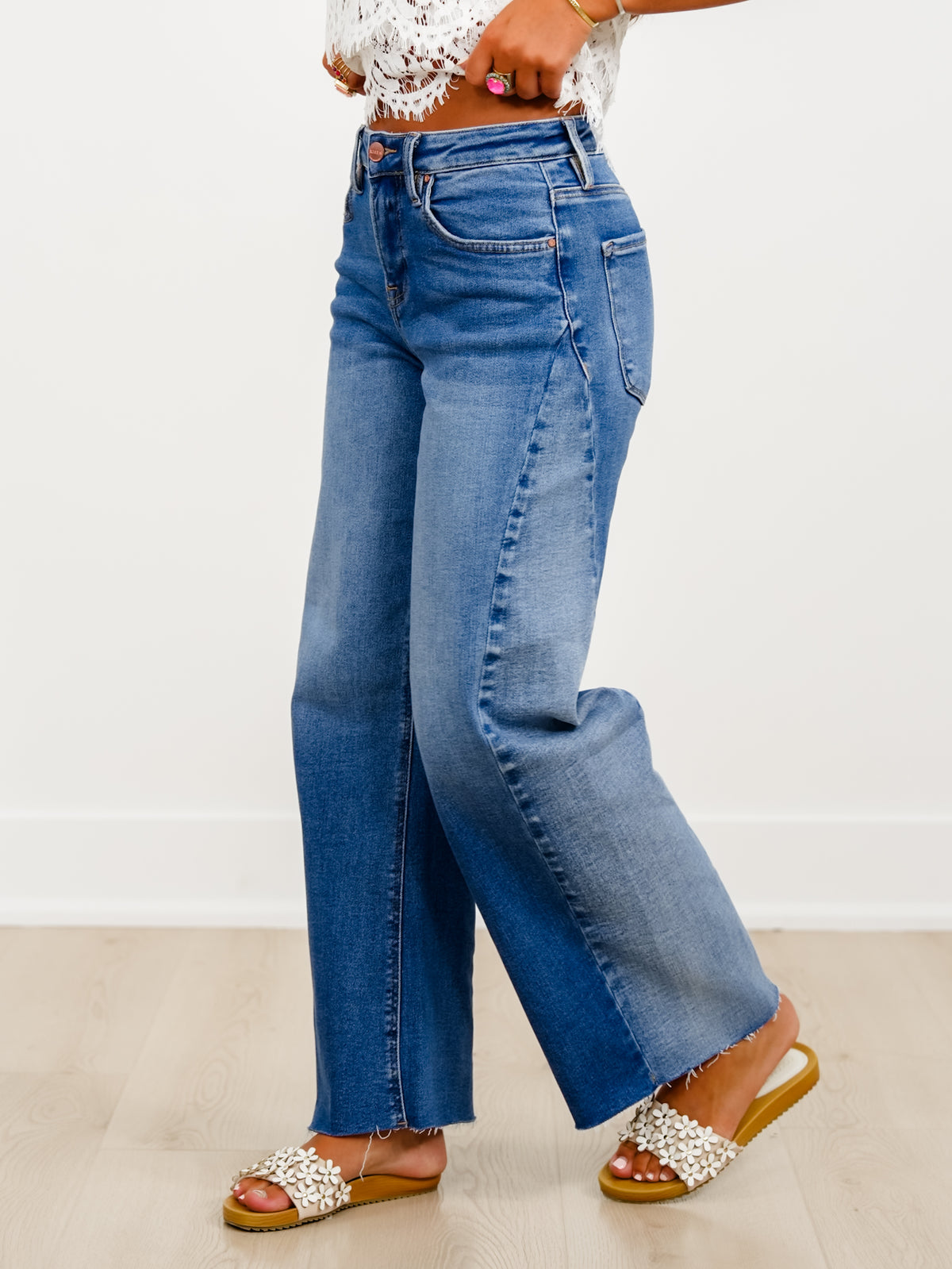 Risen High Rise Medium Wash Slouchy Barrel Jeans With Contrasting Wash - Freckled Poppy