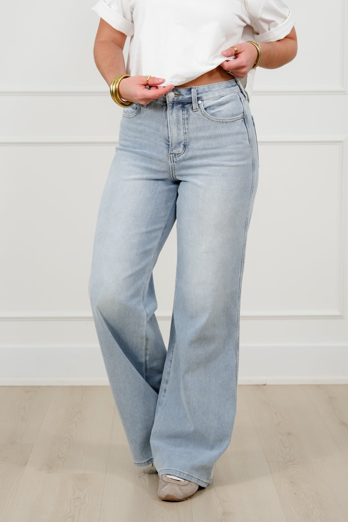 Judy Blue Secret Sauce 2.0 High Rise Light Wash Petite/Reg Tummy Control Retro Wide Leg Jeans - Freckled Poppy