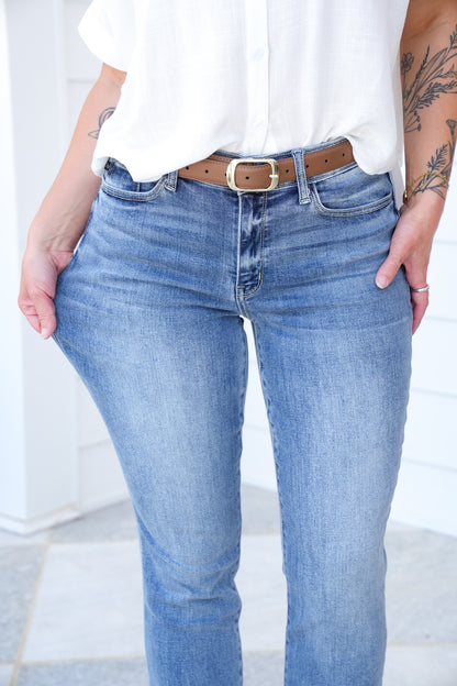 Judy Blue Work From Home Mid Rise Bleach Washed Boyfriends - Freckled Poppy