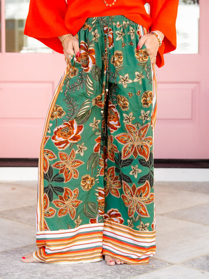 Plus/Reg Floral & Border Print Elastic Waist Wide Leg Pants