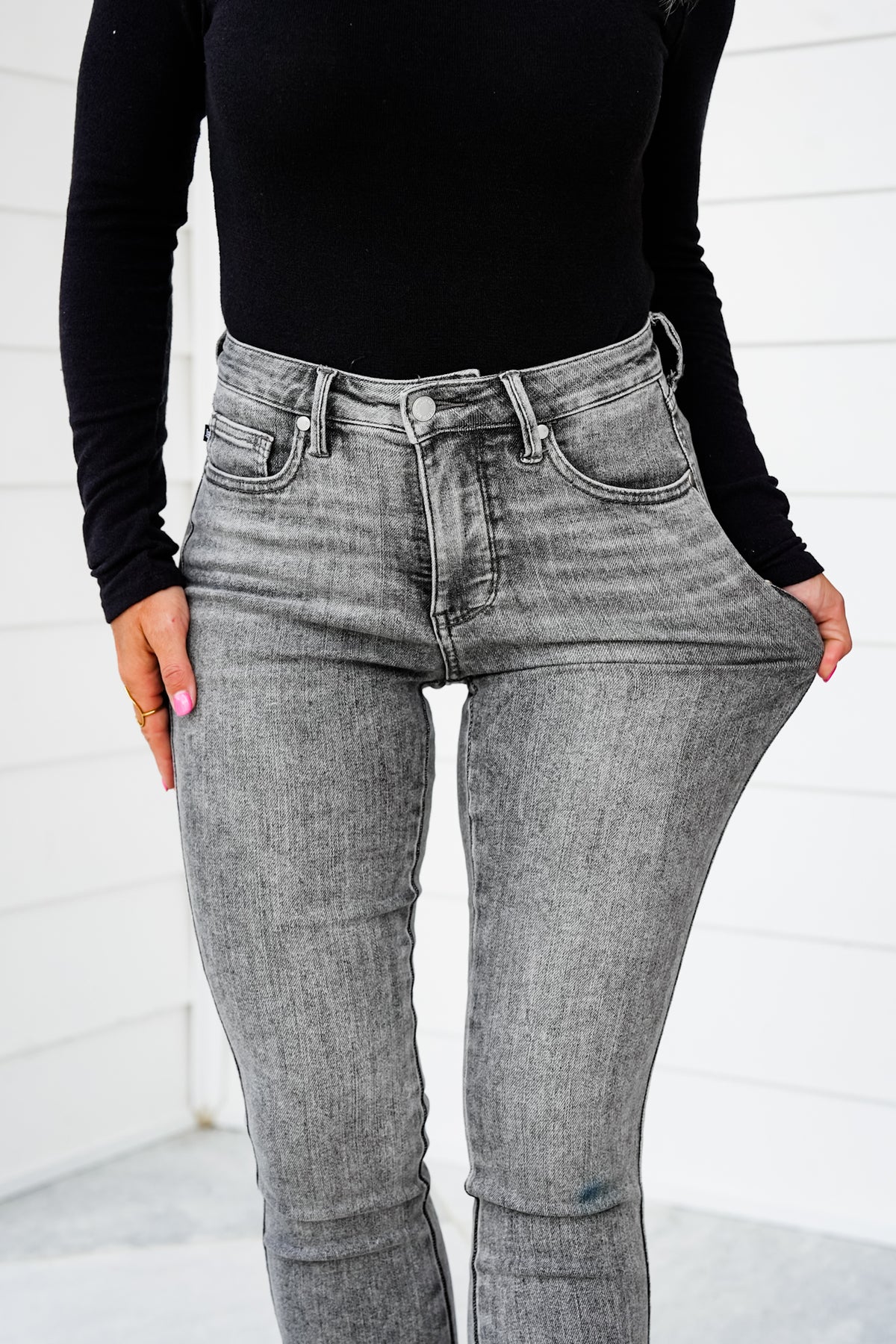 Judy Blue Smoke Show Mid Rise Grey Tummy Control Skinny Jeans with Shield Pockets - Freckled Poppy
