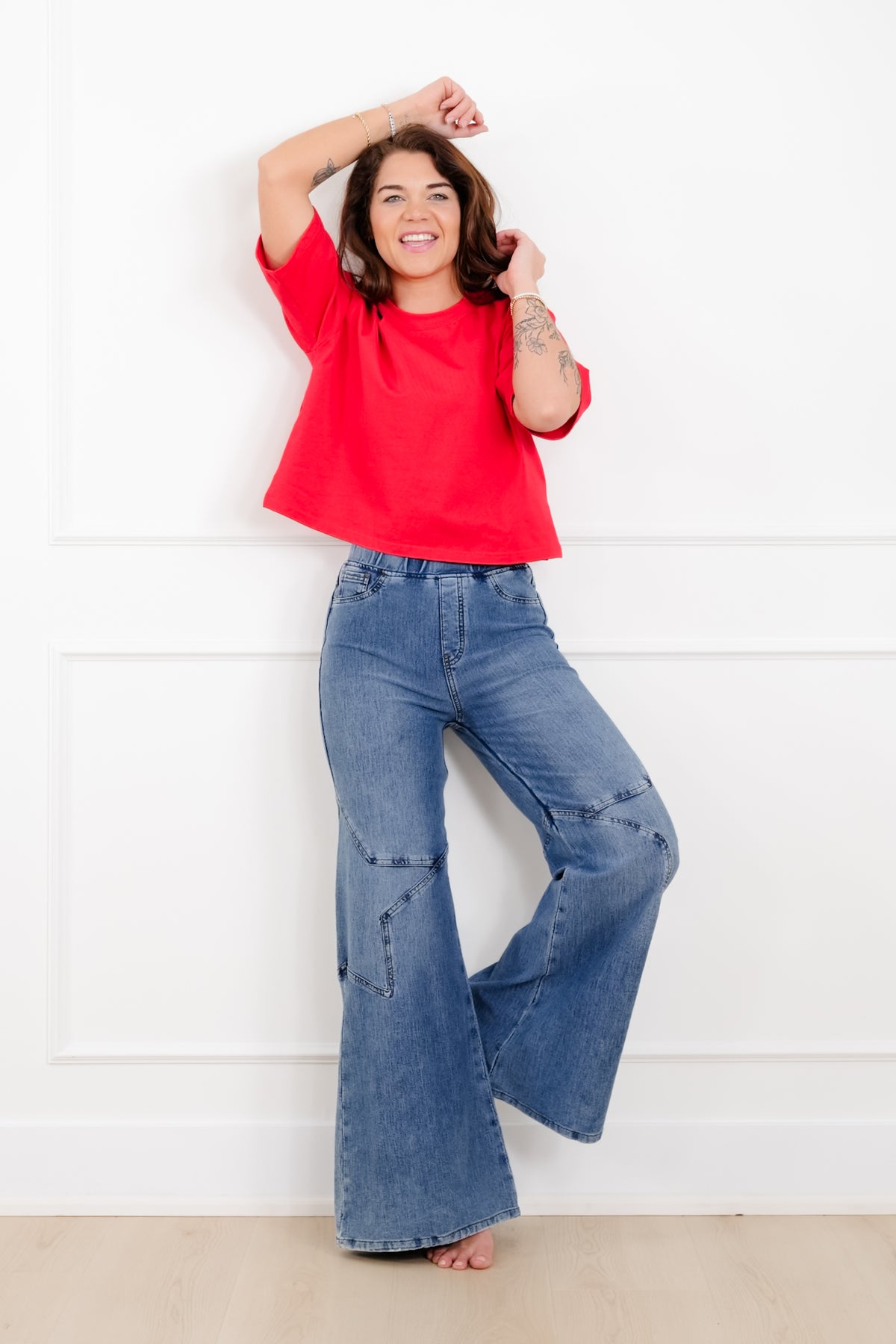Plus/Reg Saige High Rise Medium Wash Pull On Star Wide Leg Knit Jeans - Freckled Poppy