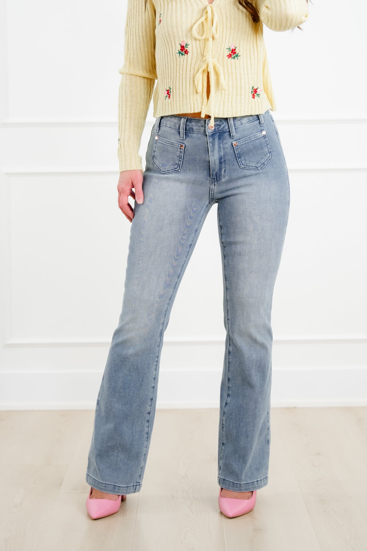 Judy Blue Sunday Stroll Mid Rise Medium Wash Bootcut Jeans with Front Patch Pockets - Freckled Poppy