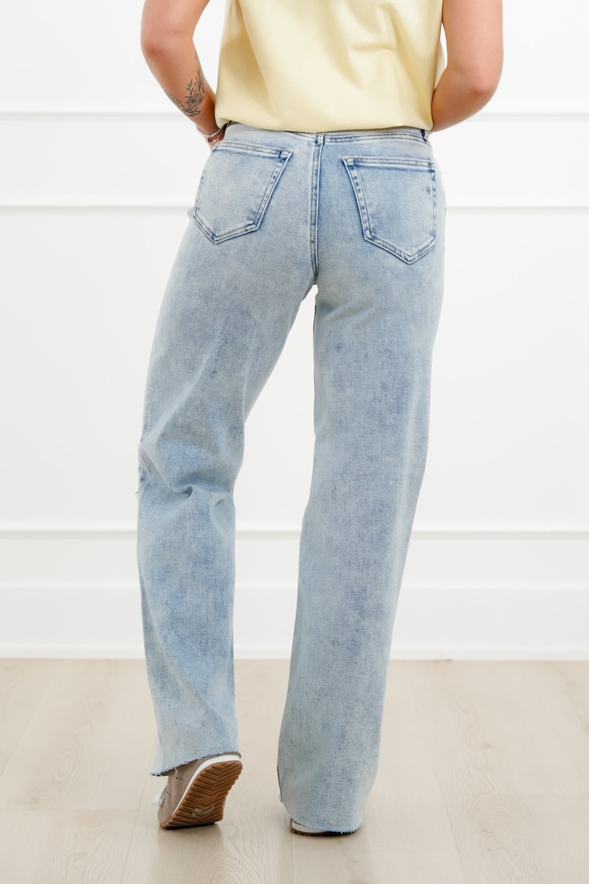 Hidden High Rise Light Wash Distressed Dad Jeans - Freckled Poppy