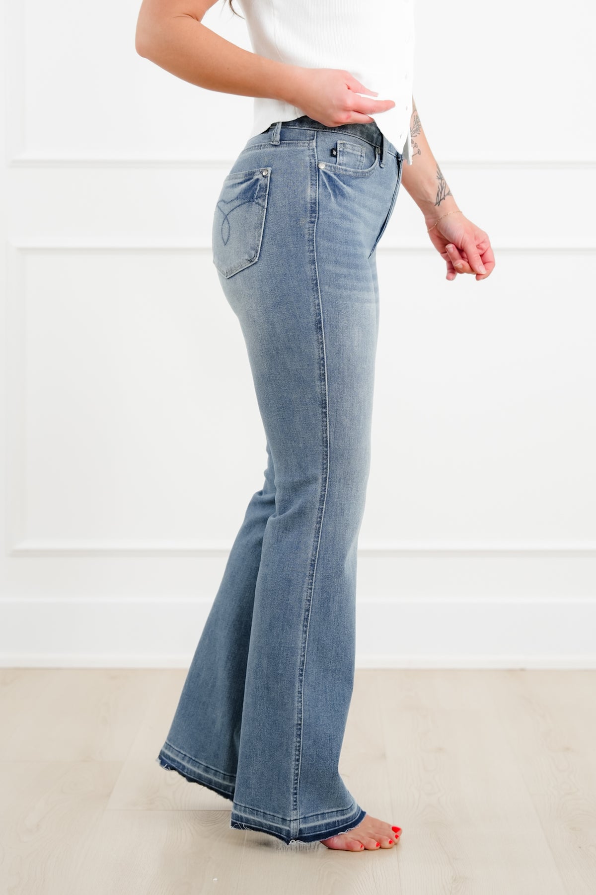 Judy Blue Mid Rise Medium Wash Tummy Control Slim Bootcut Jeans - Freckled Poppy