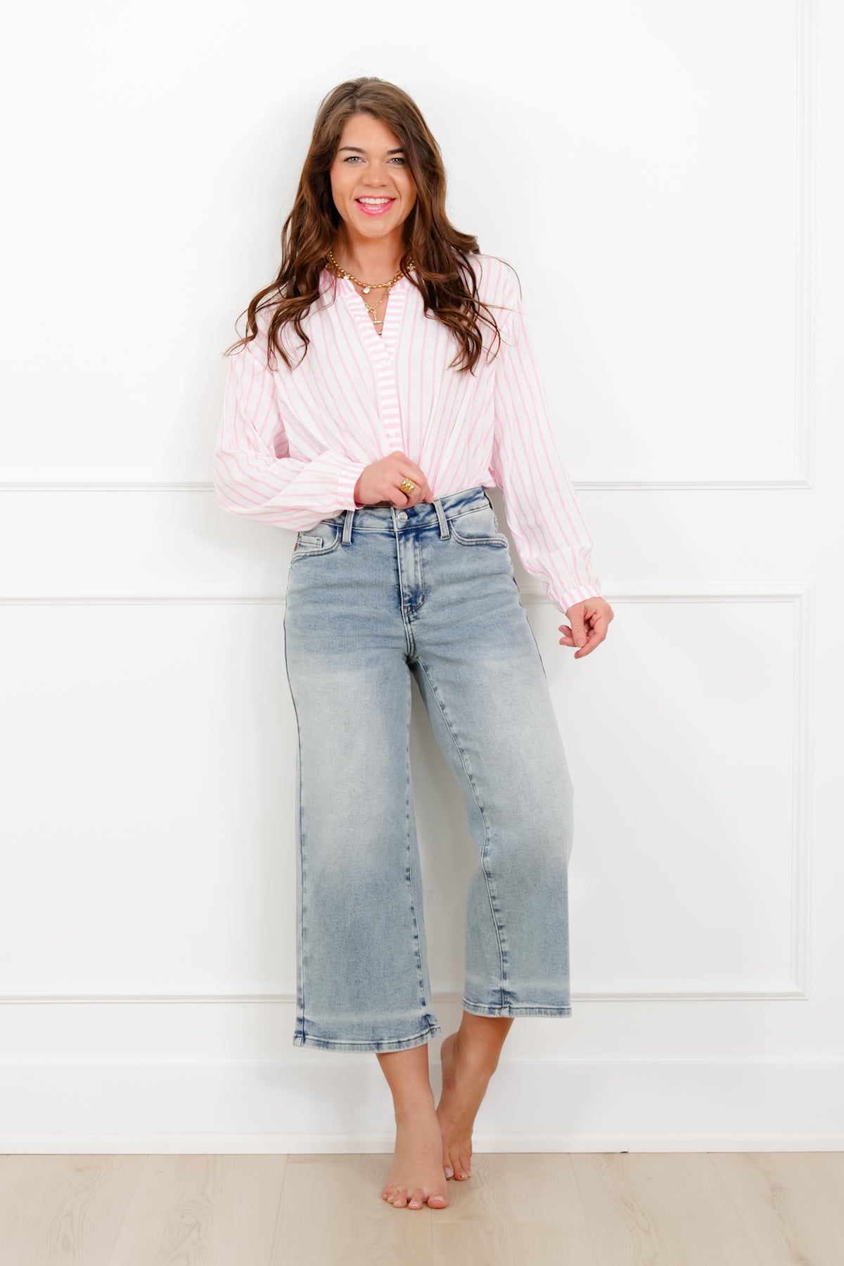 Judy Blue Mid Rise Medium Wash Cropped Wide Leg Jeans - Freckled Poppy