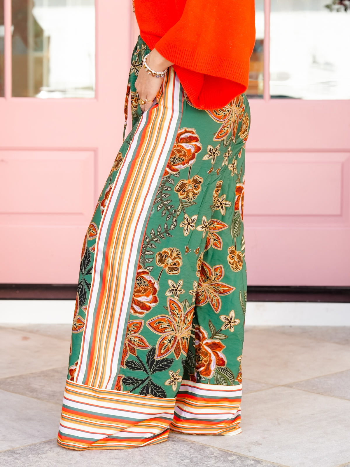 Plus/Reg Floral & Border Print Elastic Waist Wide Leg Pants