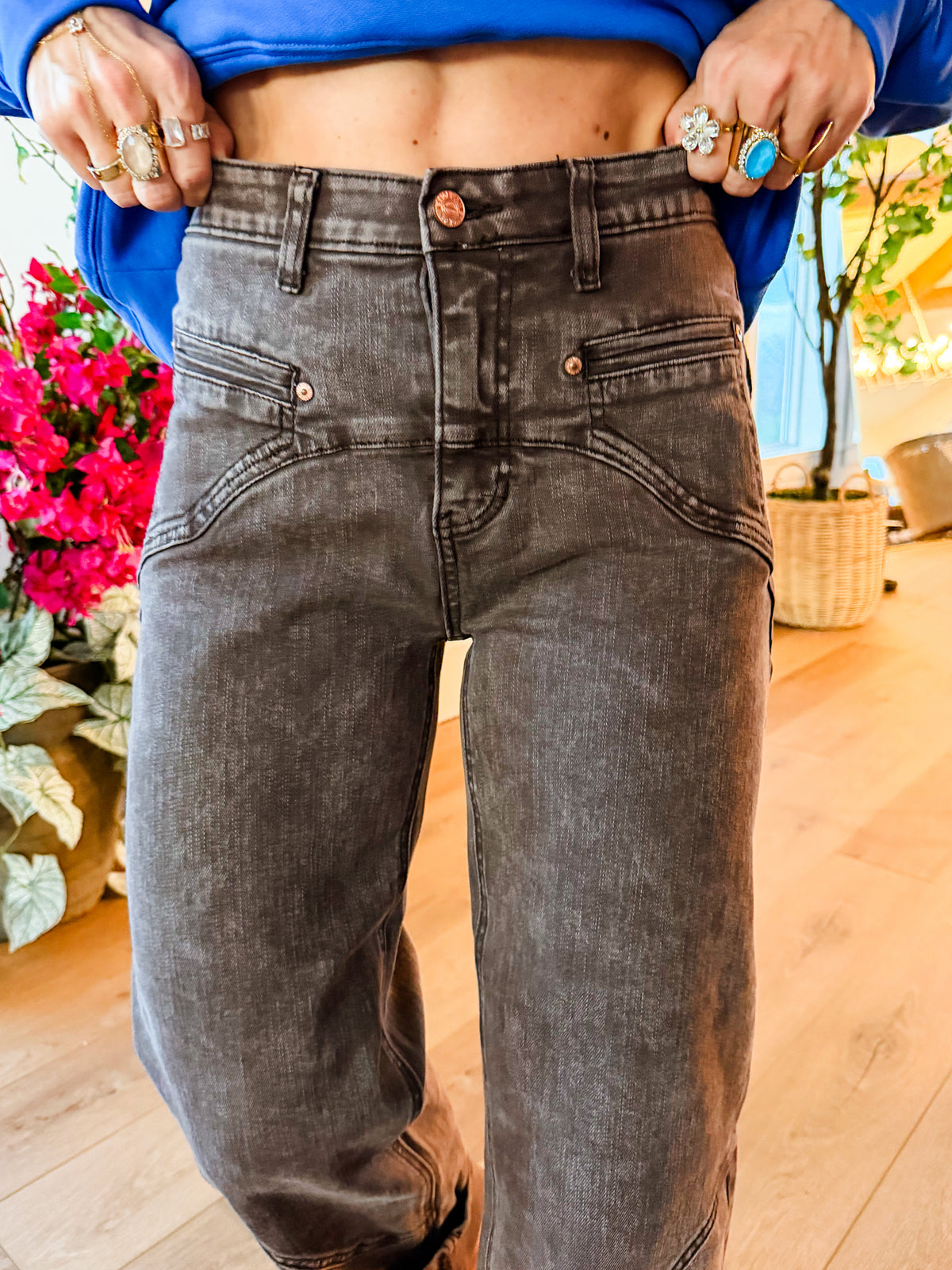 Saige High Rise Brown Tummy Control Barrel Jeans With Elastic Waistband - Freckled Poppy