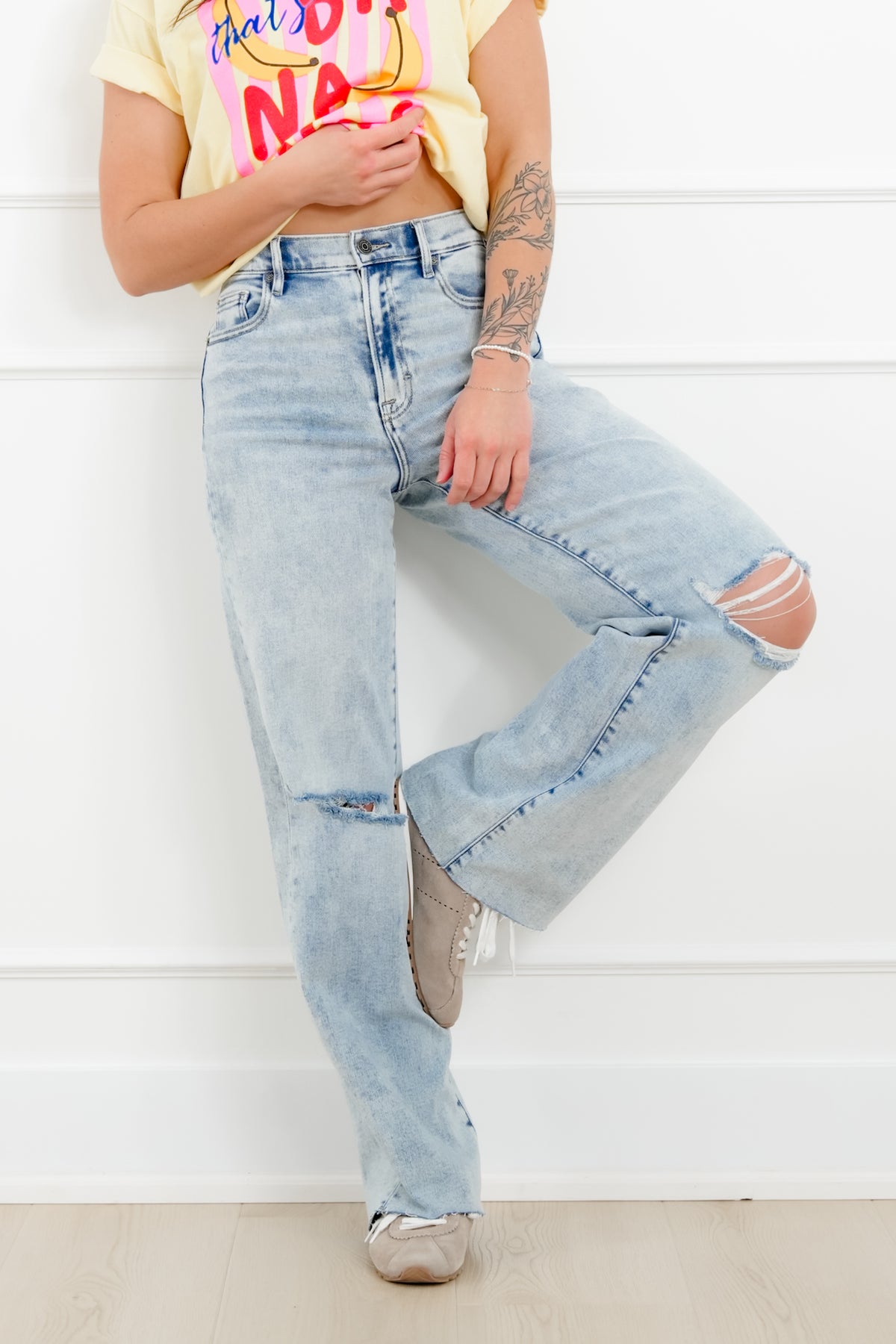 Hidden High Rise Light Wash Distressed Dad Jeans - Freckled Poppy