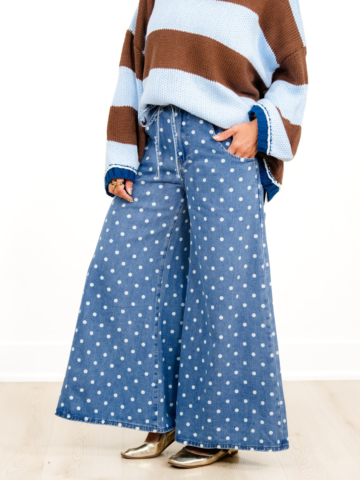 Plus/Reg Light Wash Polka Dot High Waist Wide Leg Jeans - Freckled Poppy