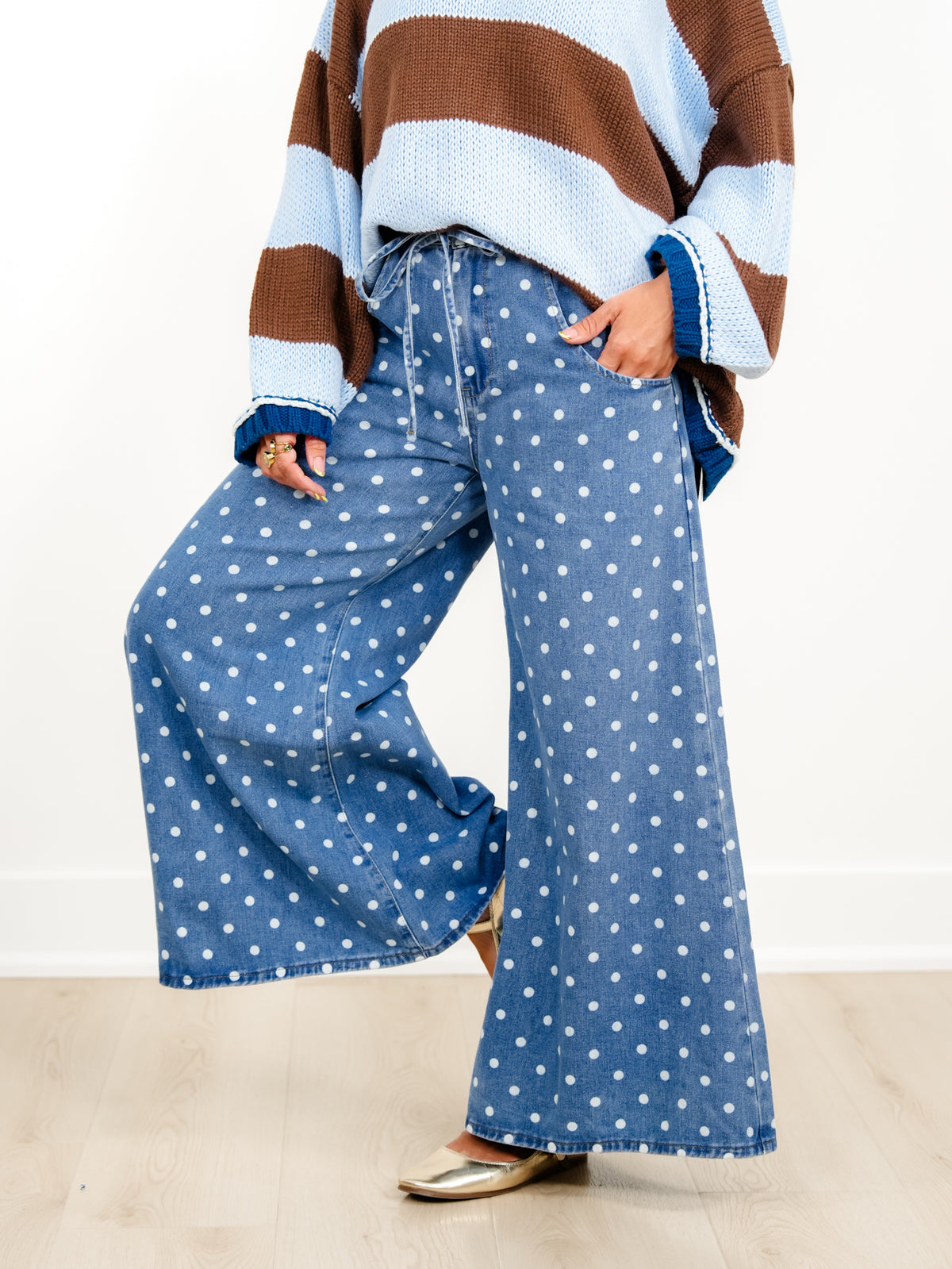 Plus/Reg Light Wash Polka Dot High Waist Wide Leg Jeans - Freckled Poppy