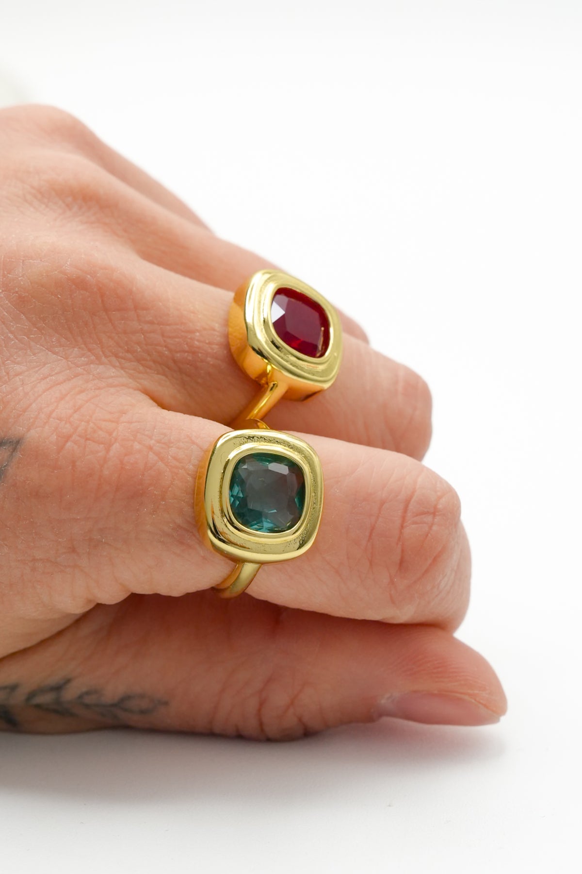 Treasure Jewels Garden Cushion Ring - Freckled Poppy