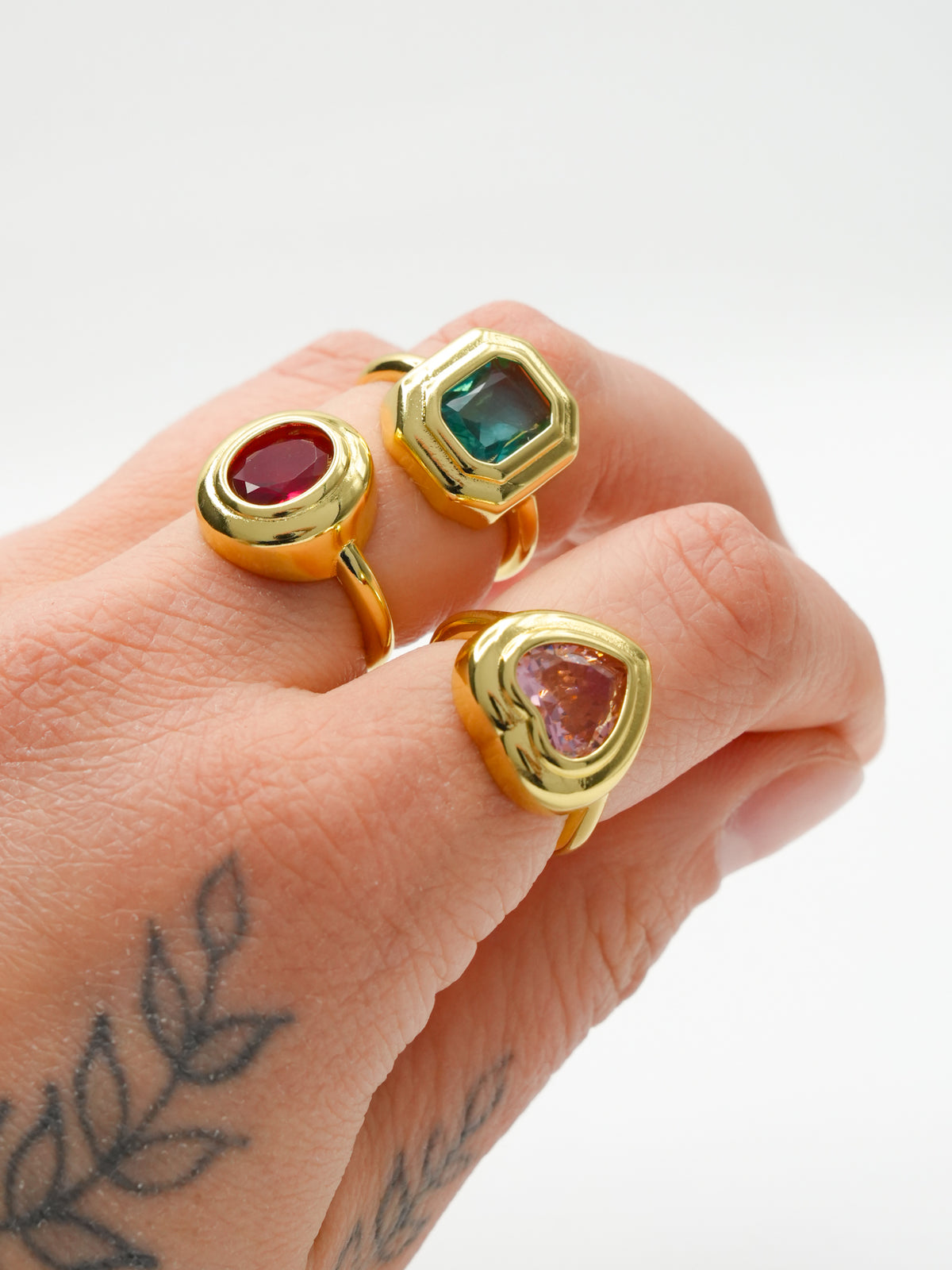 Treasure Jewels Garden Cushion Gem Ring - Freckled Poppy