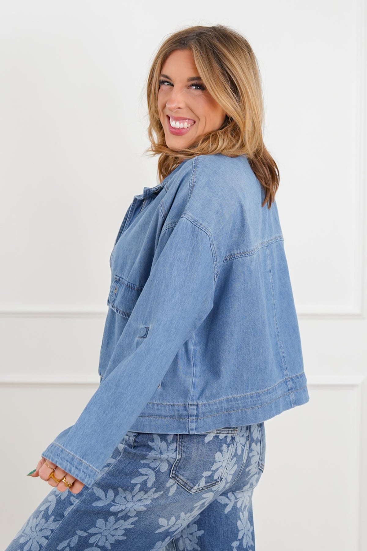 Plus/Reg Risen Medium Wash Long Sleeve Jacket with Cargo Pockets - Freckled Poppy