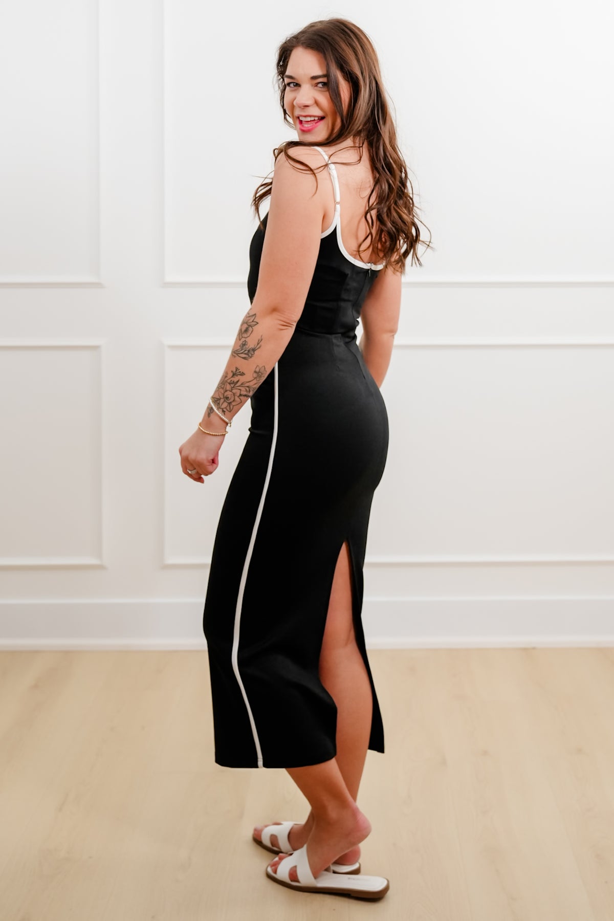 Sleeveless Bodycon Dress with Contrast Trim - Freckled Poppy
