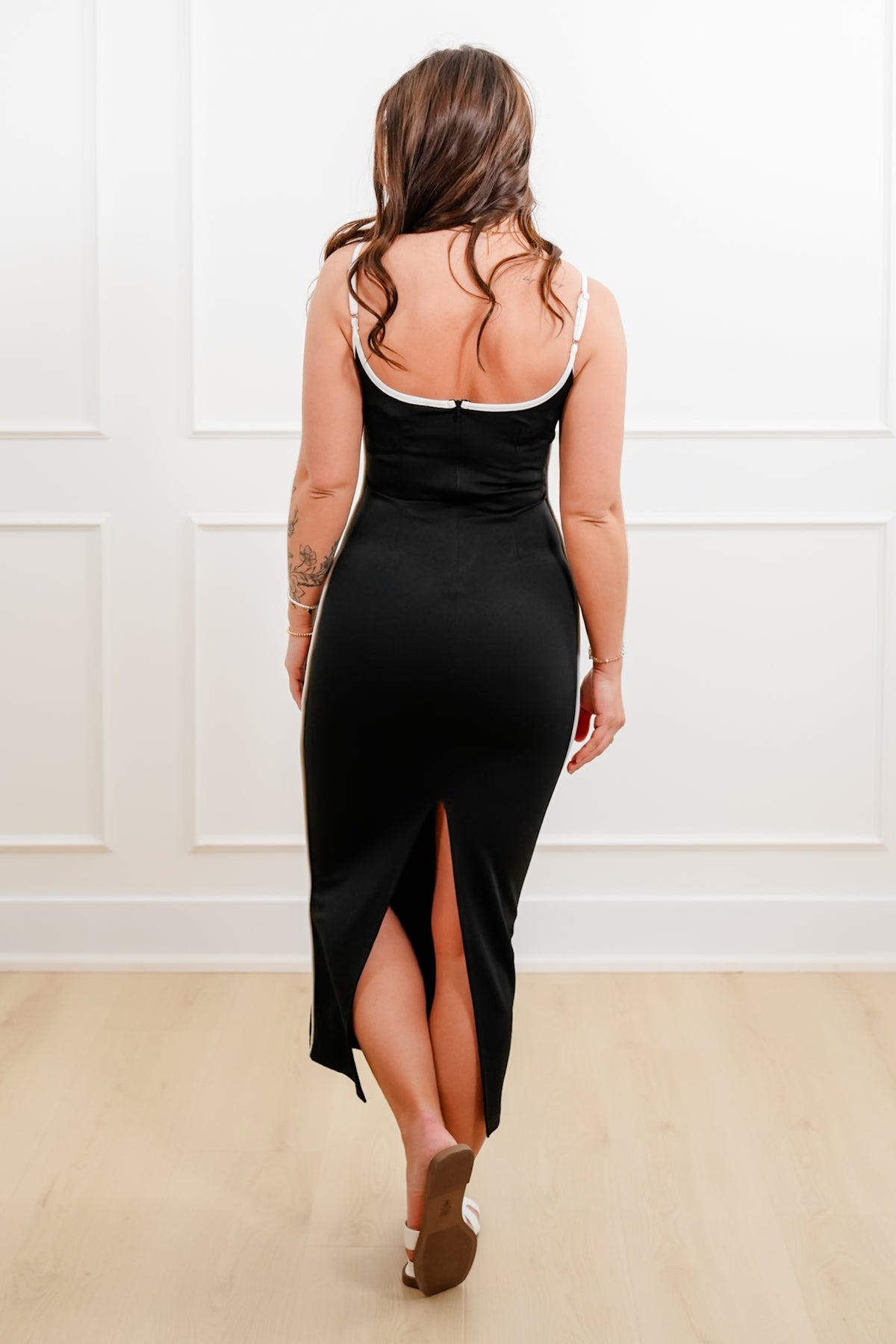 Sleeveless Bodycon Dress with Contrast Trim - Freckled Poppy