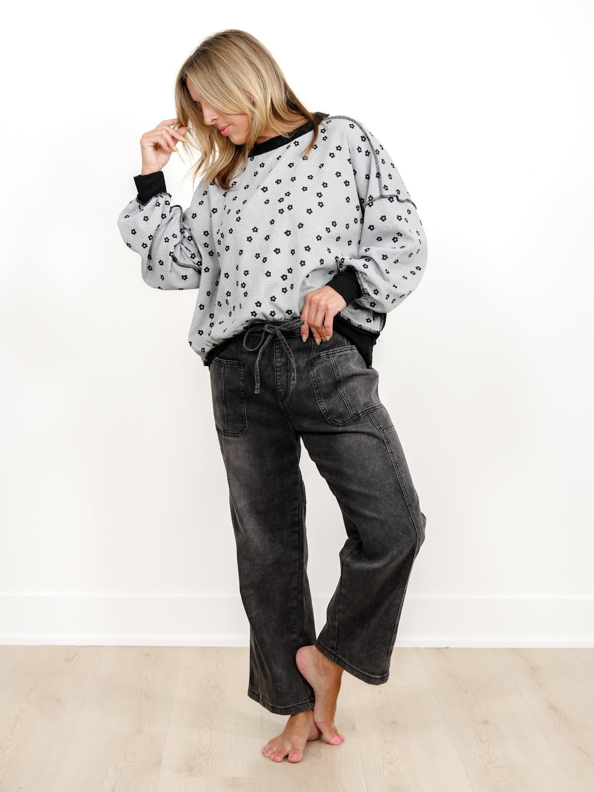 Plus/Reg Floral Color Block Waffle Knit Sweatshirt - Freckled Poppy