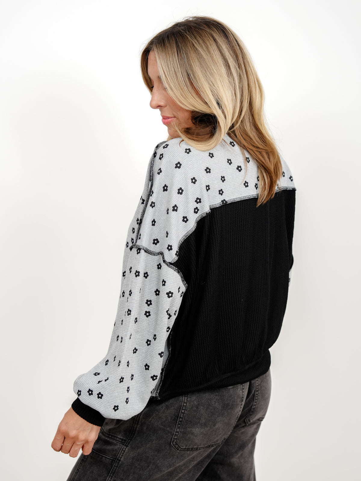 Plus/Reg Floral Color Block Waffle Knit Sweatshirt - Freckled Poppy