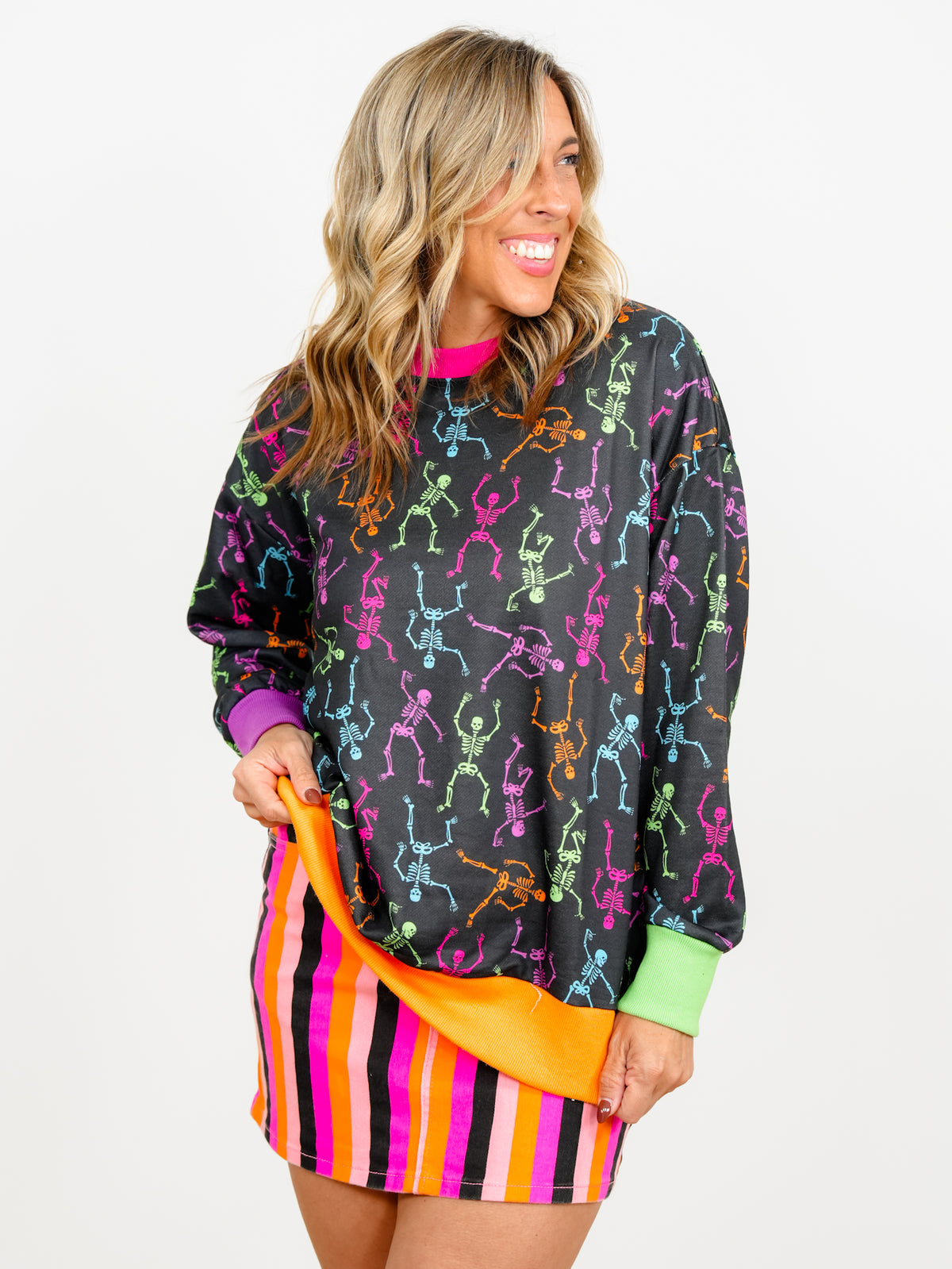Plus/Reg Dancing Skeleton Print Long Sleeve Pullover Top - Freckled Poppy