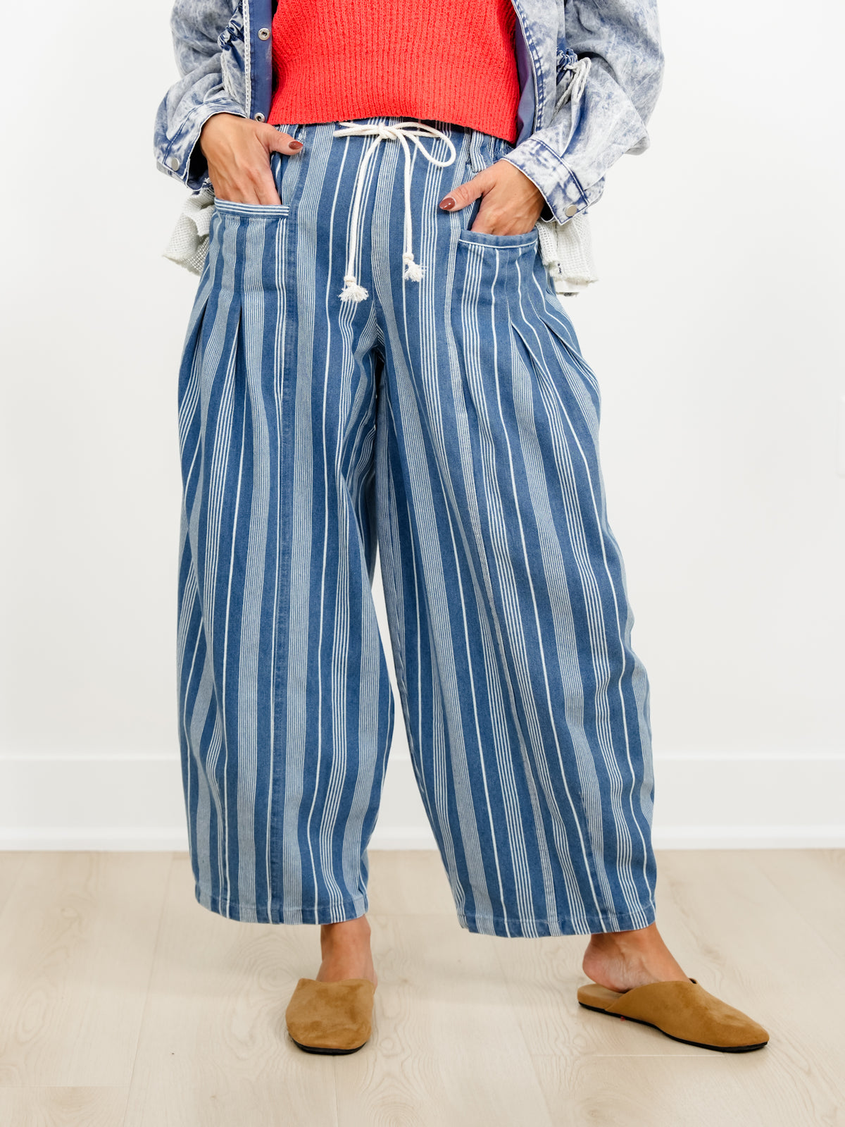 Plus/Reg Washed Striped Drawstring Barrel Leg Pants