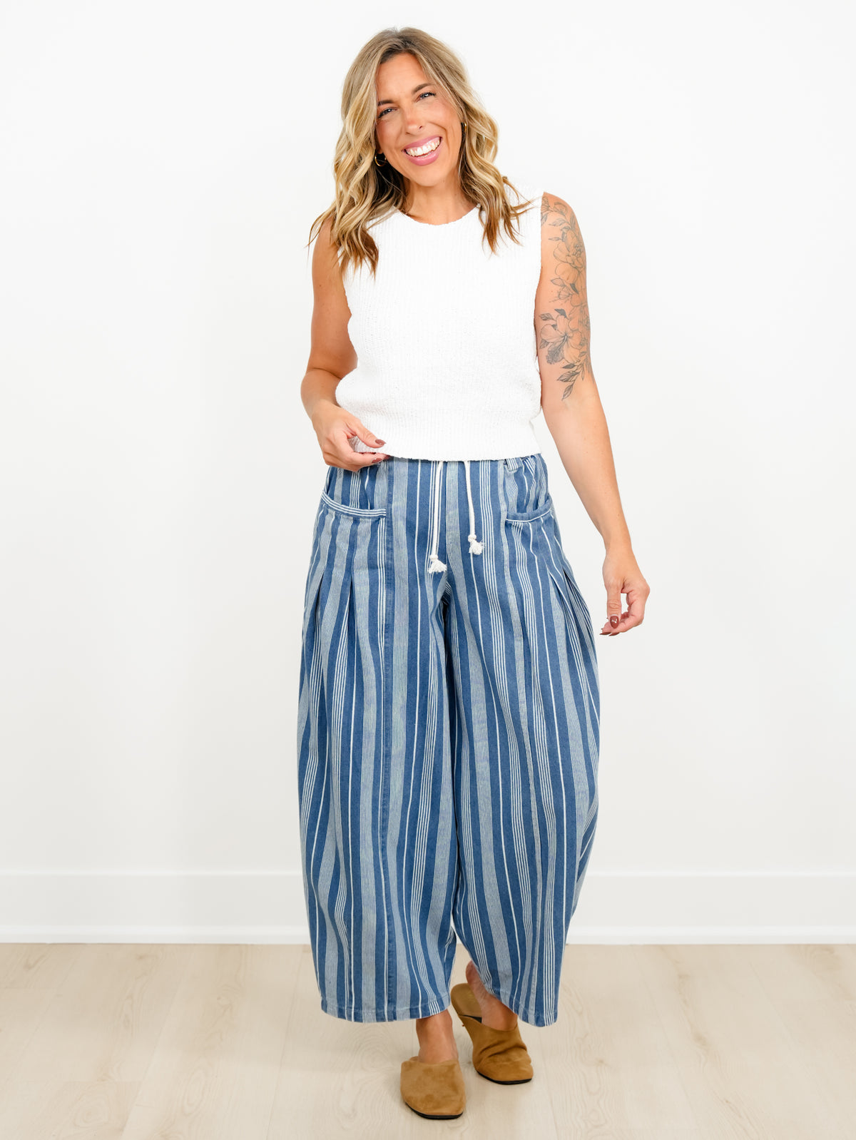 Plus/Reg Washed Striped Drawstring Barrel Leg Pants