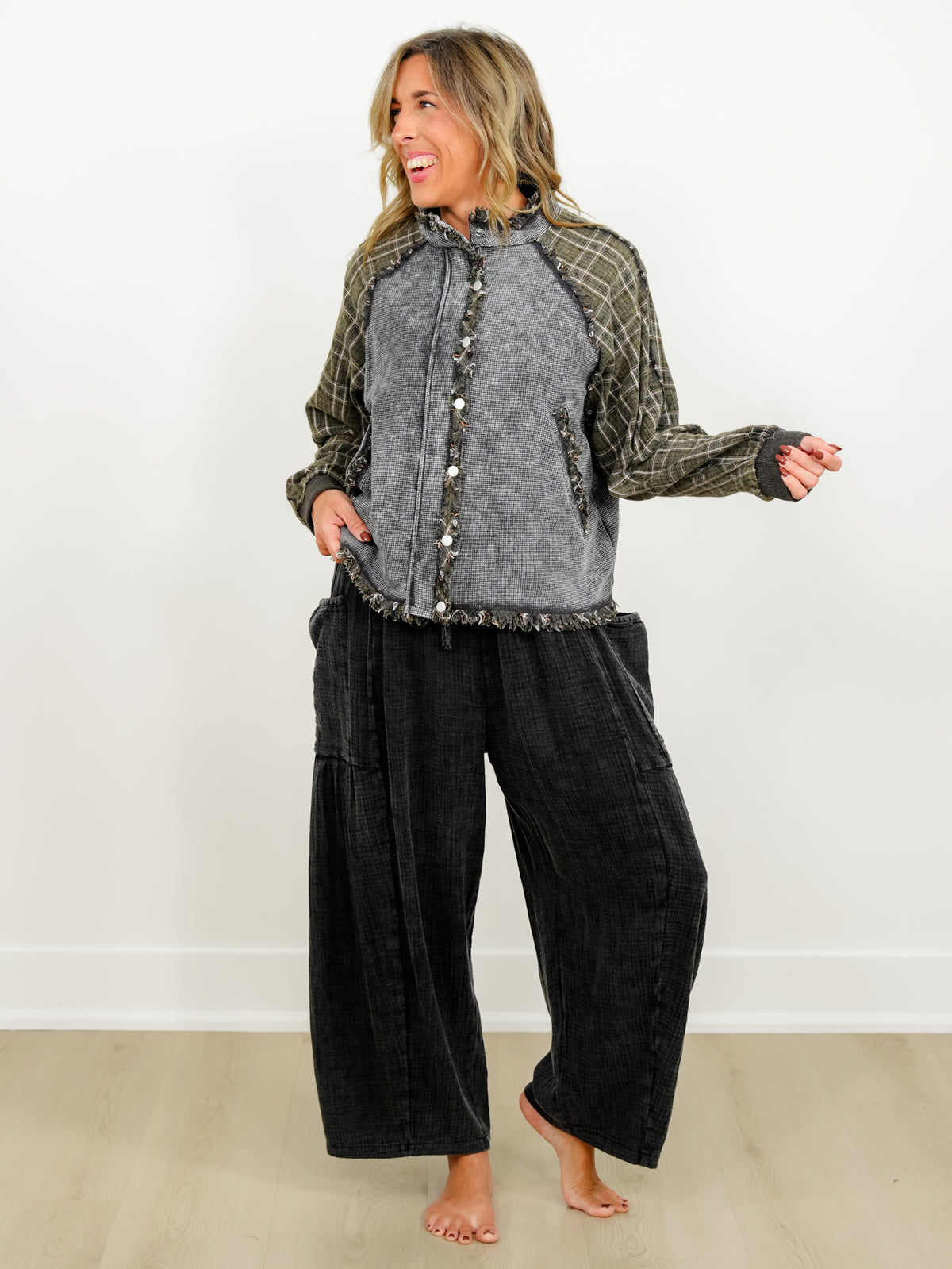 POL Thermal and Plaid Long Sleeve Snap Close Jacket