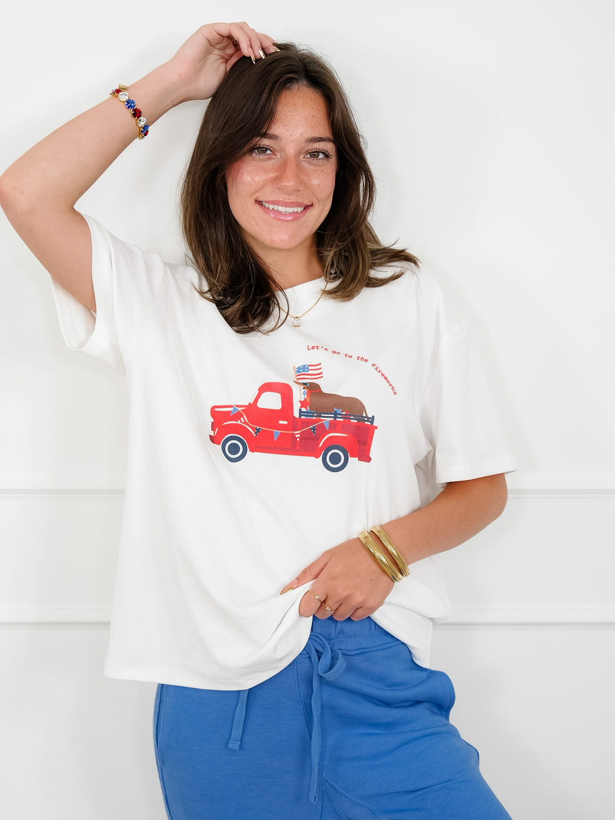 Short Sleeve "USA Dog Car" Graphic Top - Freckled Poppy