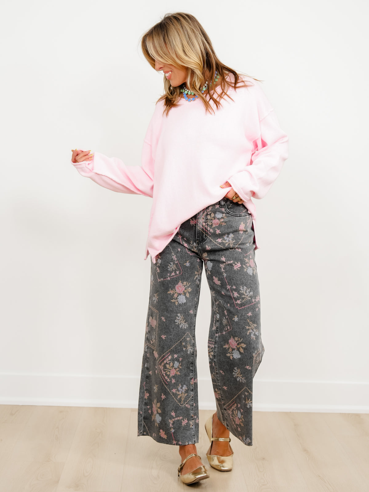 Plus/Reg Embroidery Print High Waist Wide Leg Cropped Jeans - Freckled Poppy