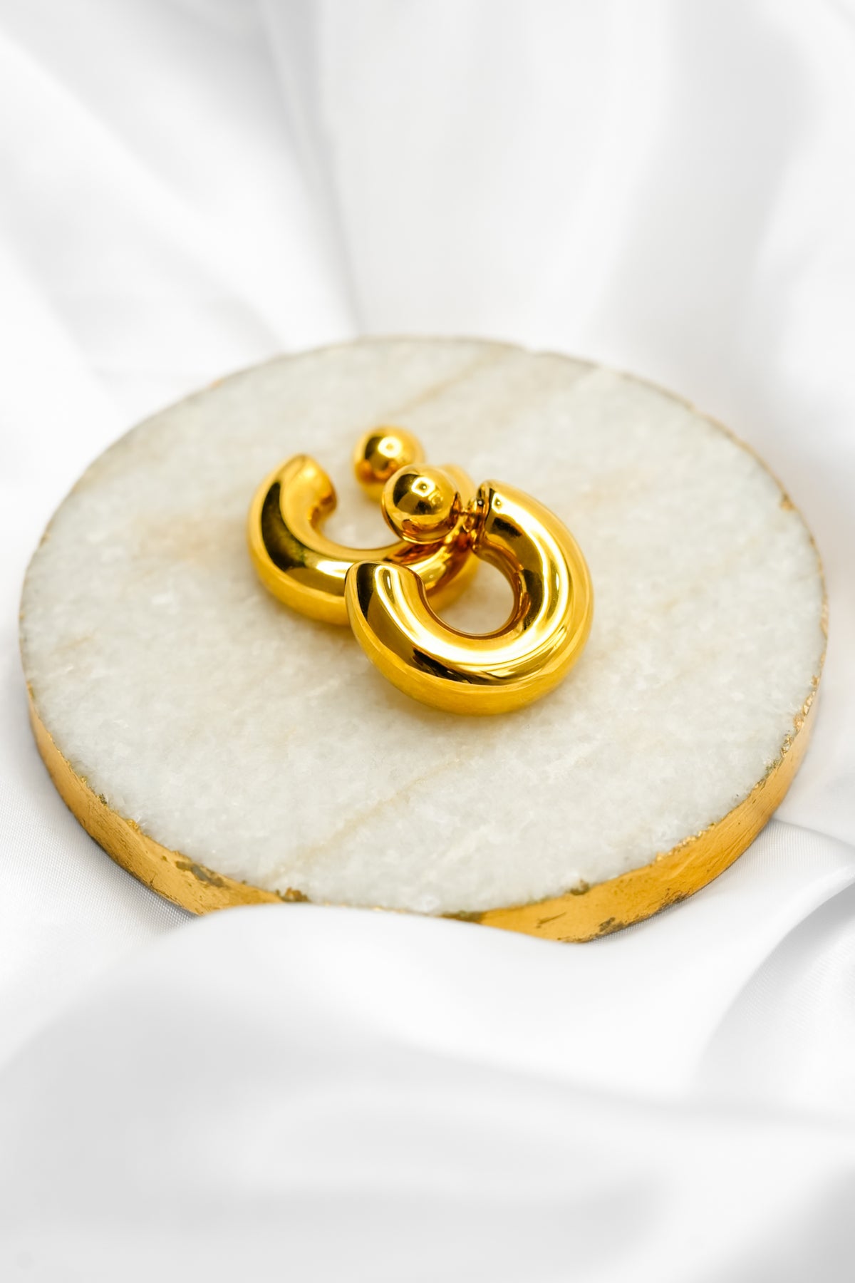 Mila + Stevie DAISY Thick Circle Bubble Hoop with Ball Clasp - Freckled Poppy