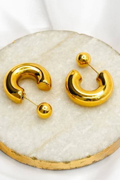 Mila + Stevie DAISY Thick Circle Bubble Hoop with Ball Clasp - Freckled Poppy