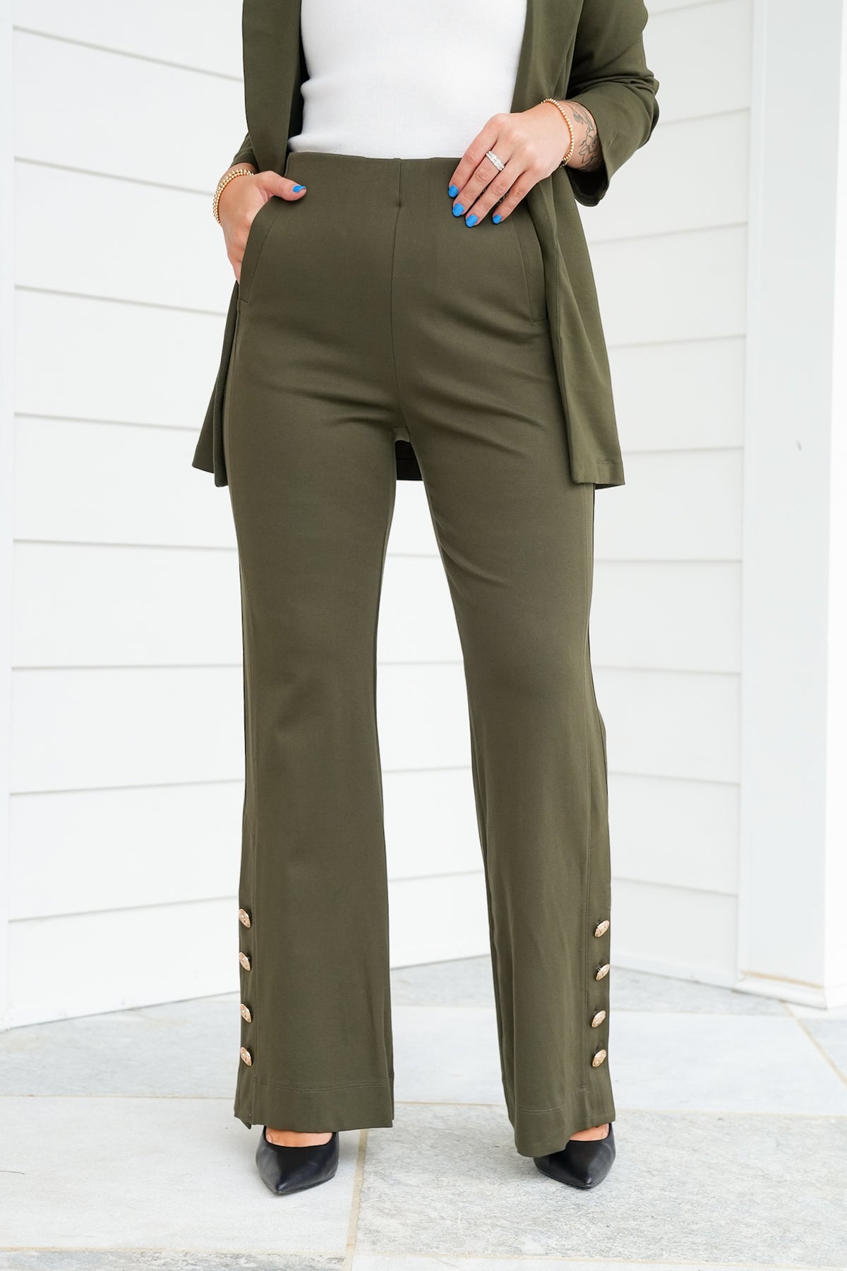 Door Buster! Plus/Reg Magic Stretch Pull-On Pants with Button Detail - Freckled Poppy
