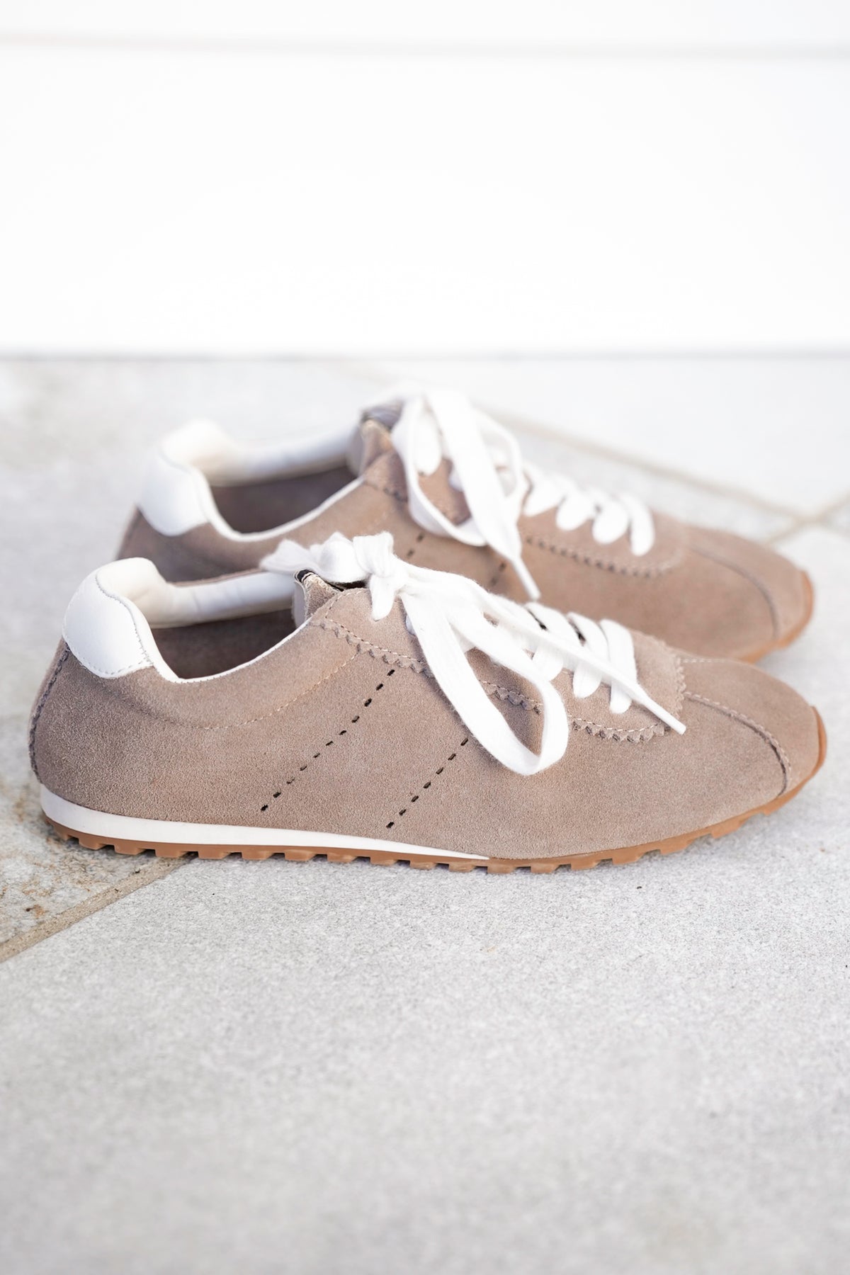 Shu Shop Retro Low-Top Suede Sneakers - Freckled Poppy