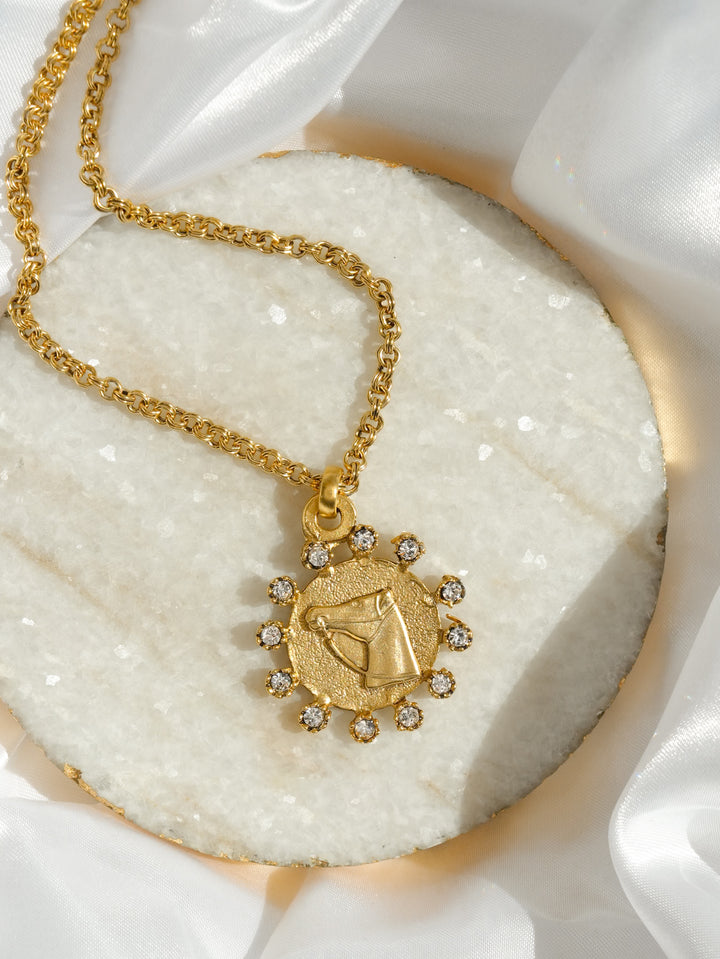 Yochi Artemis Etched Horse Pendant Necklace - Freckled Poppy
