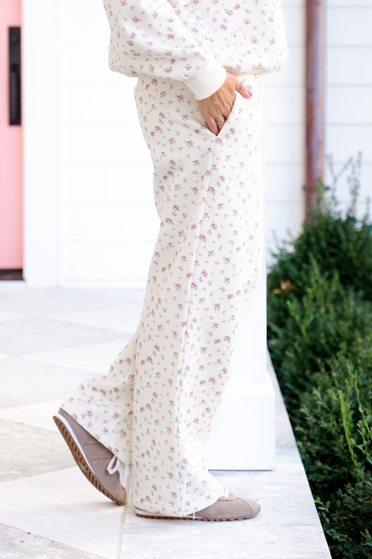 Ivory Floral Print Elastic Waist Sweatpants - Freckled Poppy