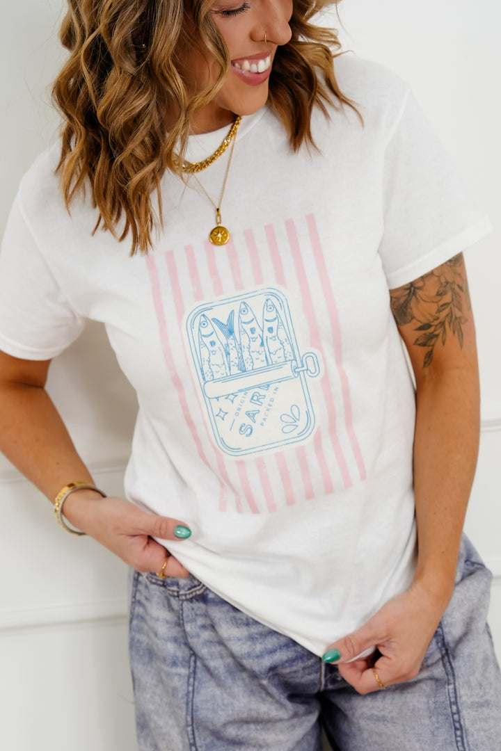 Plus/Reg Short Sleeve "Sardine" Graphic Tee - Freckled Poppy