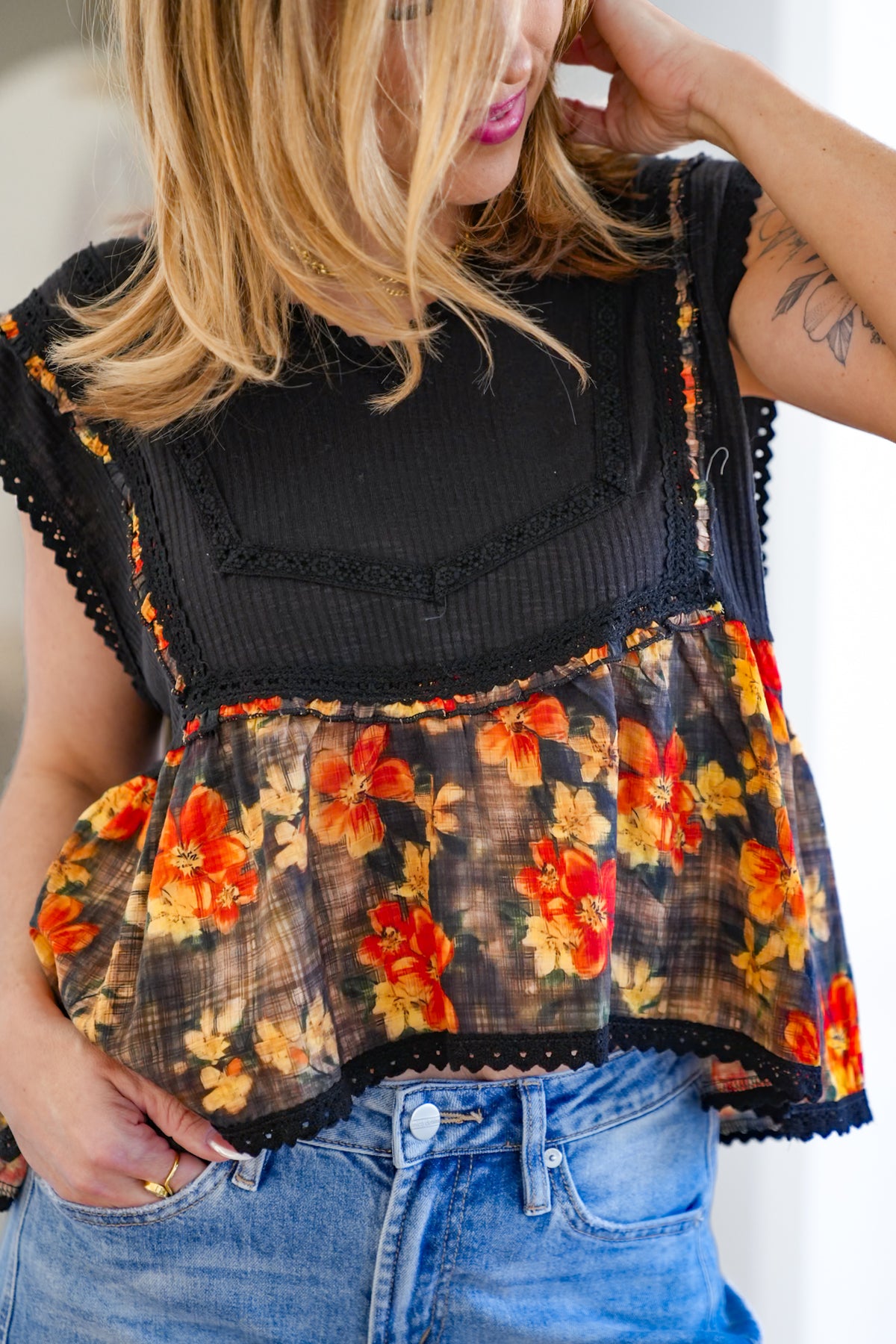 POL Floral Print Sleeveless V Neck Relaxed Fit Top - Freckled Poppy