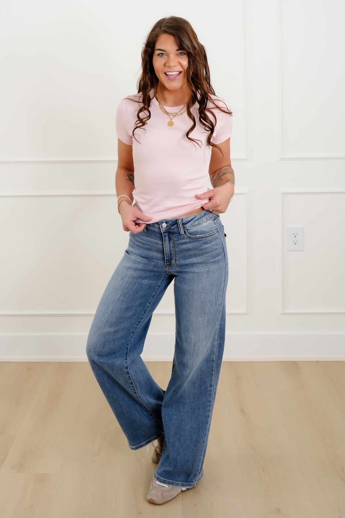 Solid Short Sleeve Round Neck Top - Freckled Poppy