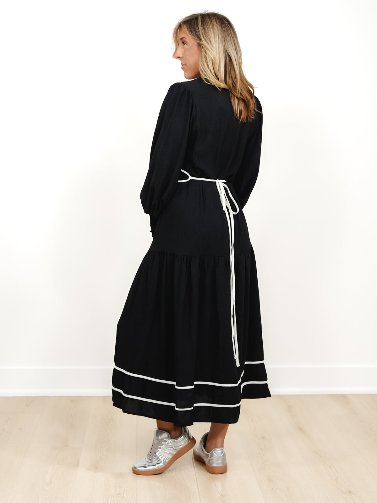 Plus/Reg Long Sleeve Midi Dress with Floral Embroidery - Freckled Poppy