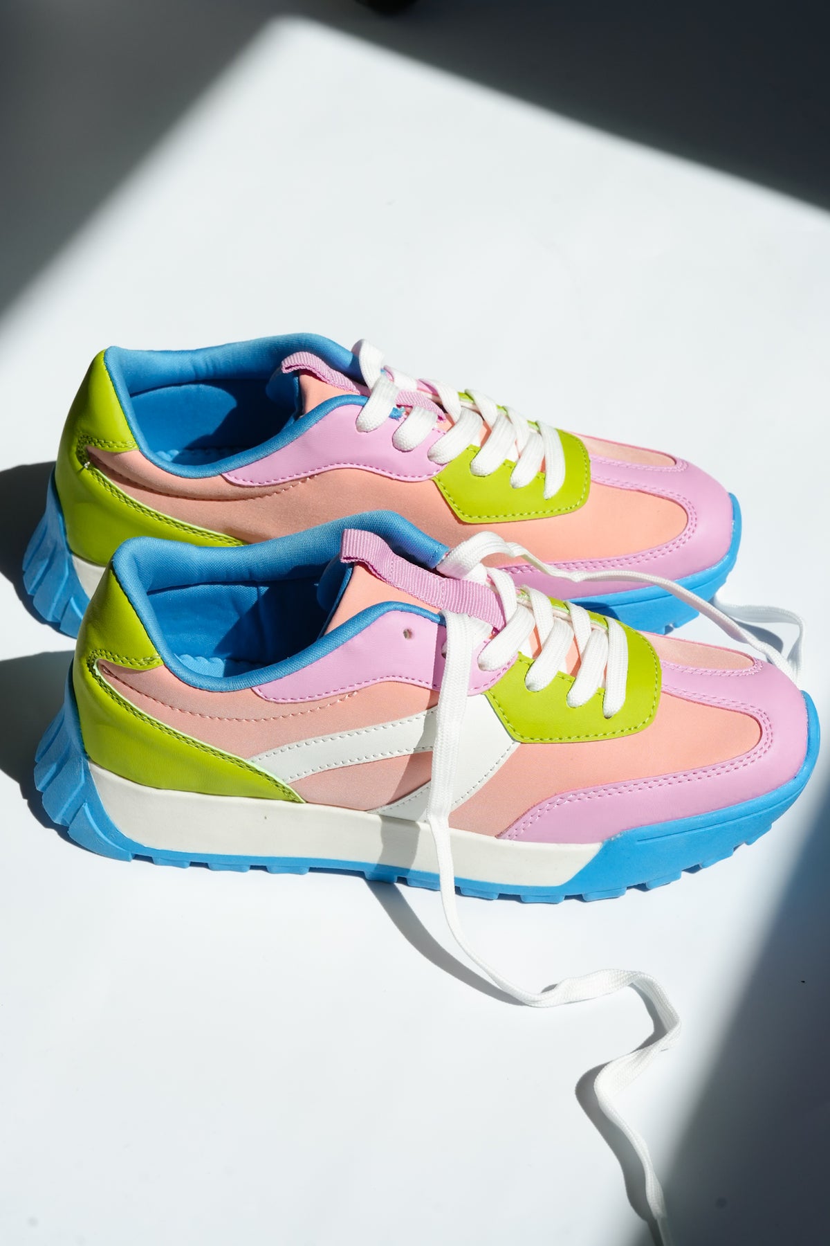 Restock! Chunky Retro Sneaker with Mixed Panel Design - Freckled Poppy
